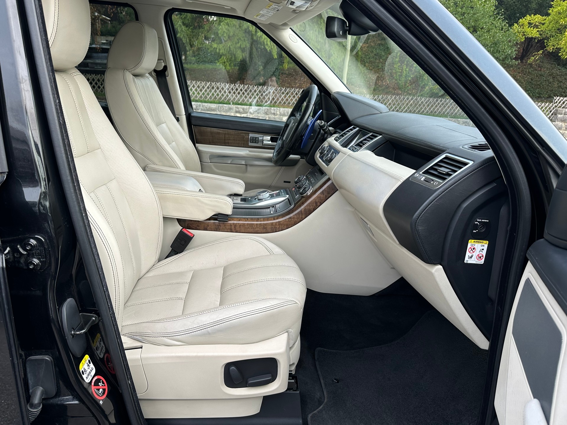 LAND ROVER Range Rover Sport 3.0 TDV6 Zermatt Automatic-image-11