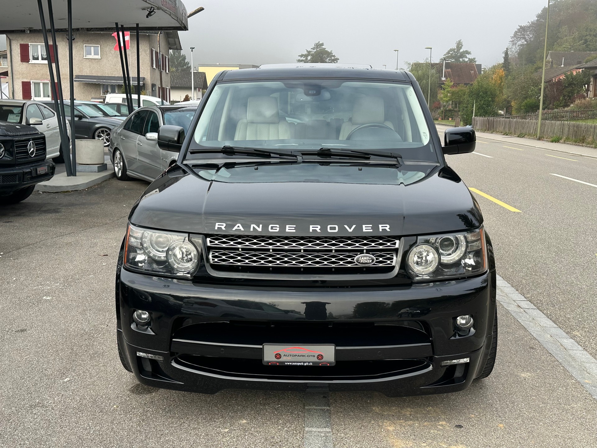 LAND ROVER Range Rover Sport 3.0 TDV6 Zermatt Automatic-image-2