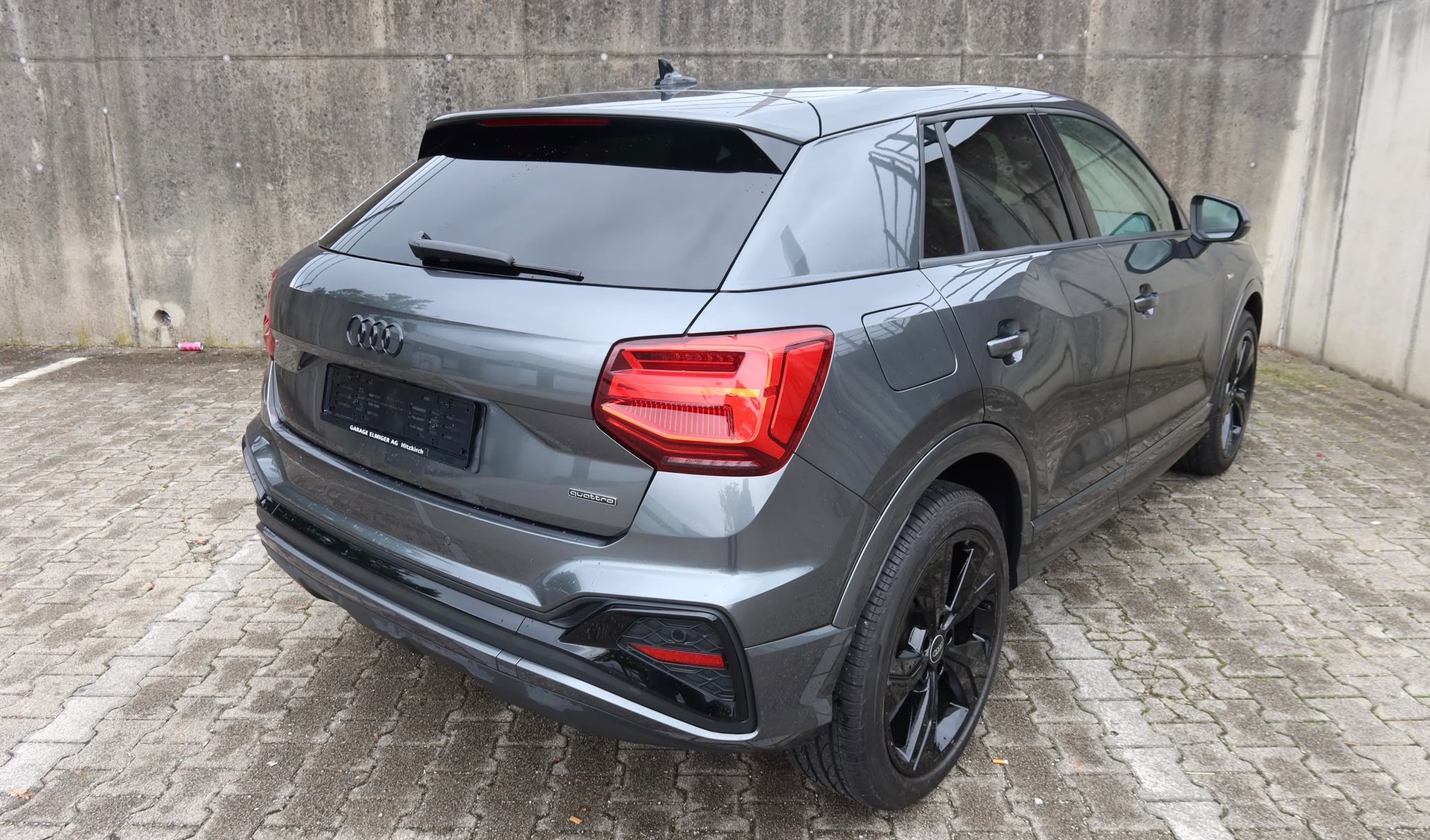 AUDI 2.0 40 TFSI S Line Attraction quattro S-Tronic-image-2