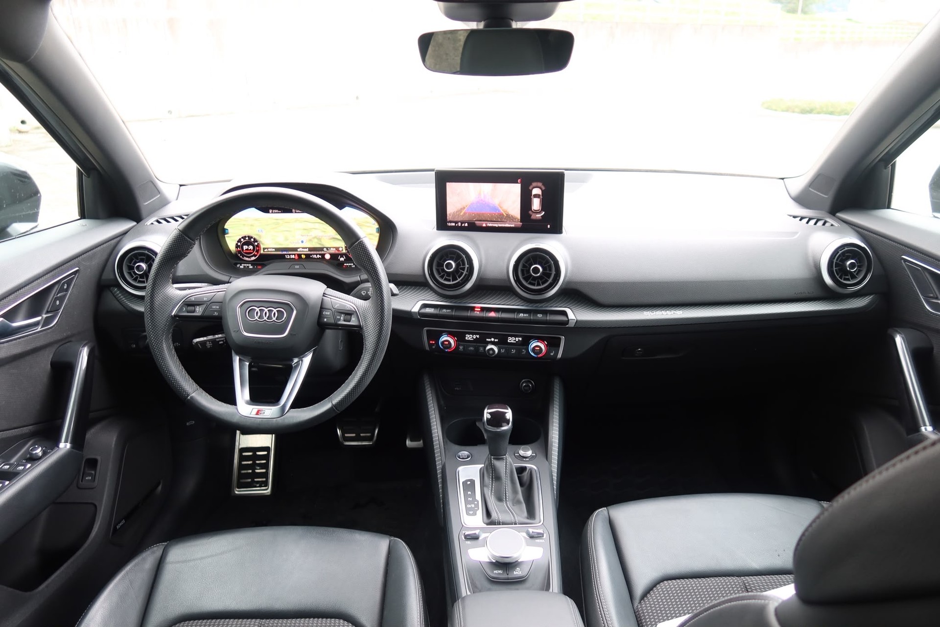 AUDI 2.0 40 TFSI S Line Attraction quattro S-Tronic-image-5