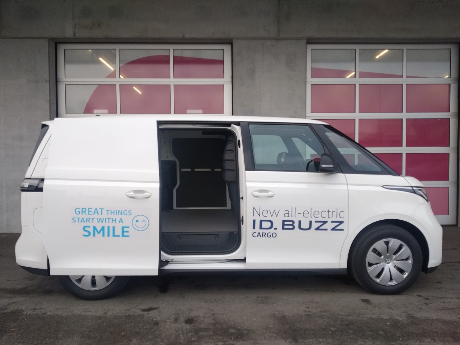 VW ID. Buzz Cargo-image-12