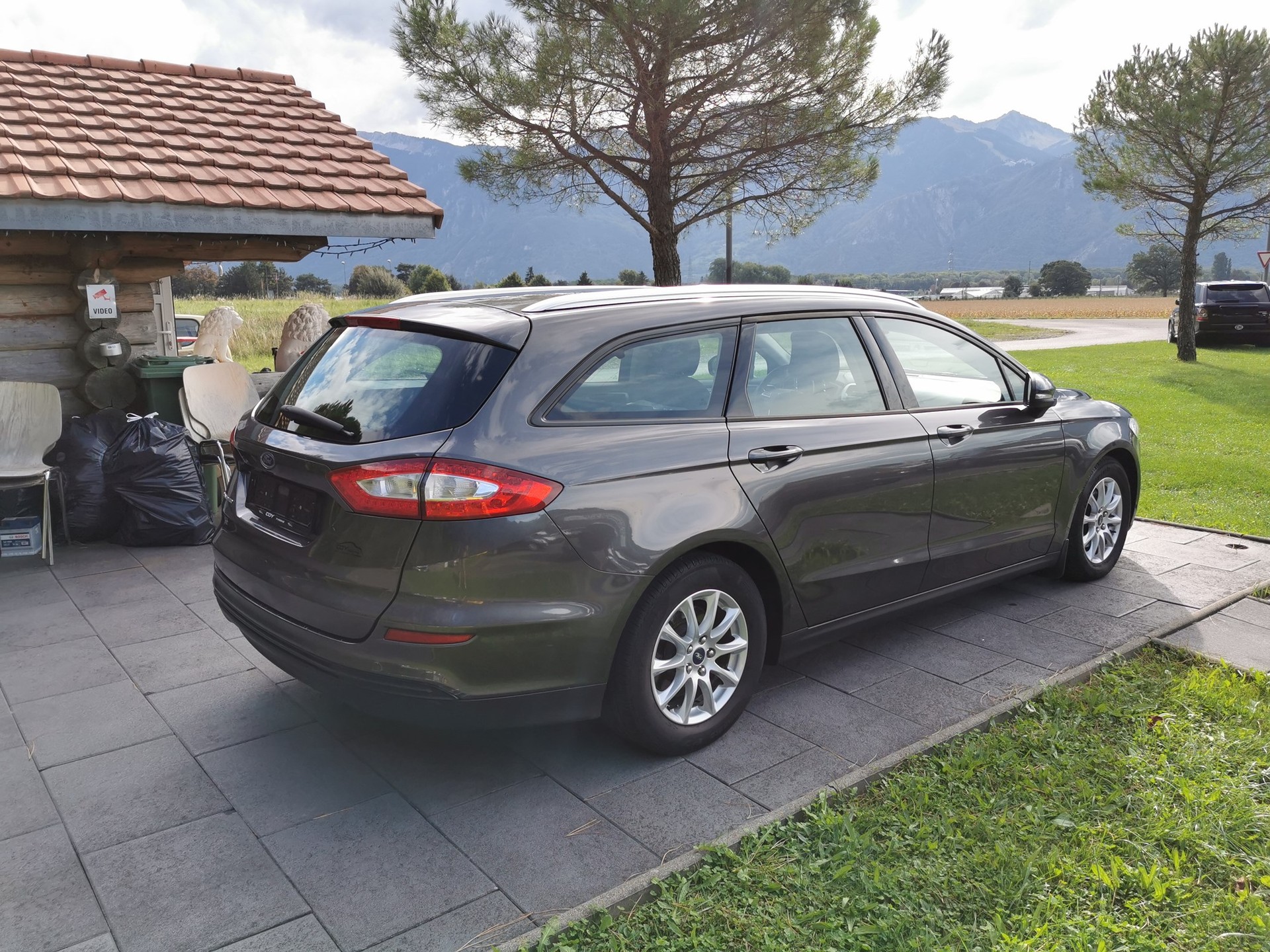 FORD Mondeo 2.0 TDCi Trend PowerShift-image-1