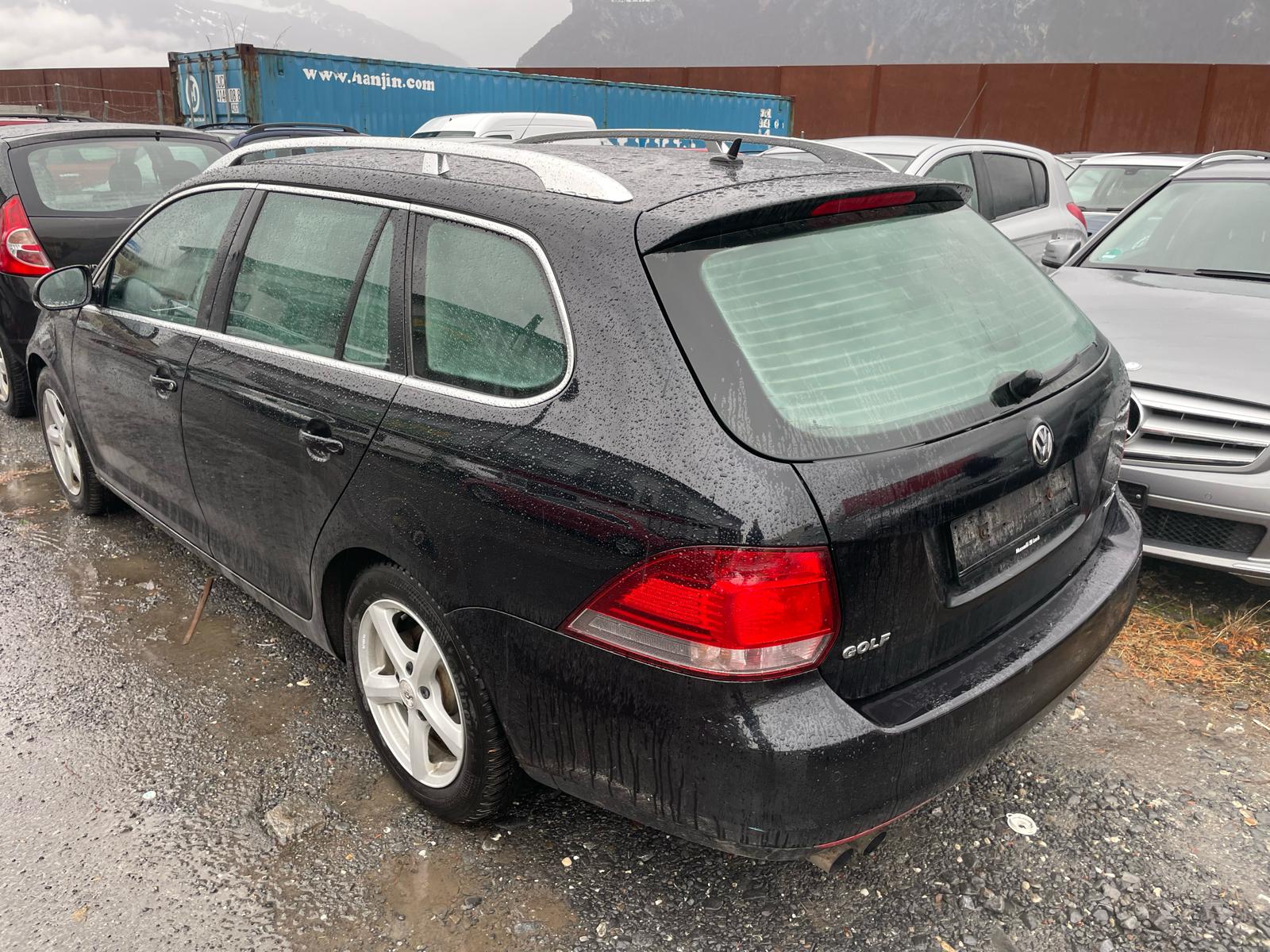 VW Golf Variant 1.6 TDI Comfortline 4Motion-image-3