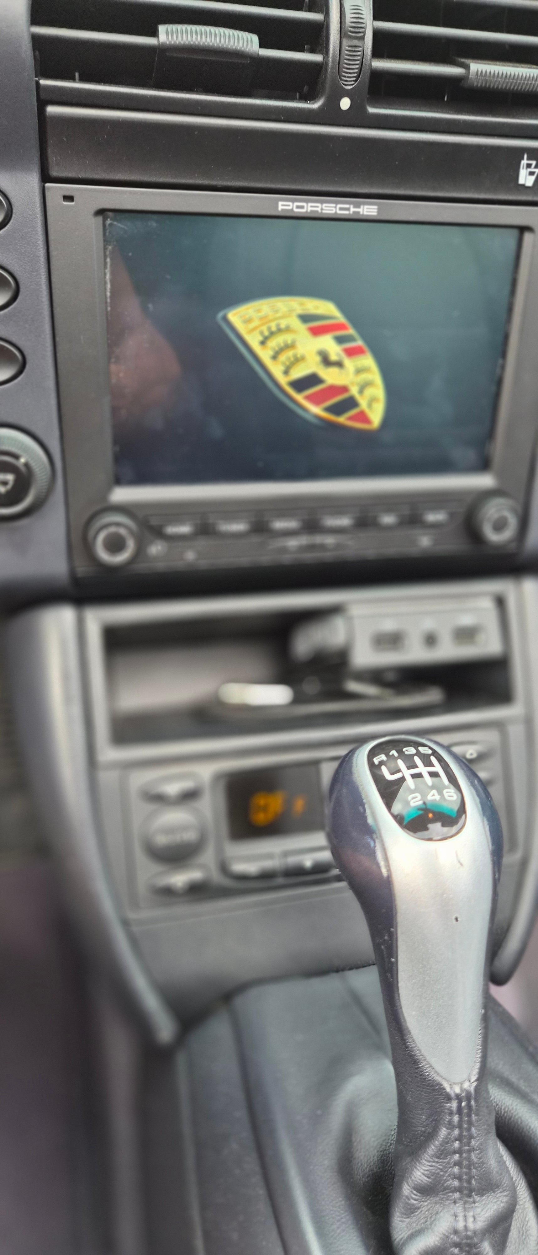 PORSCHE 911 Carrera 4 S Cabrio-image-15