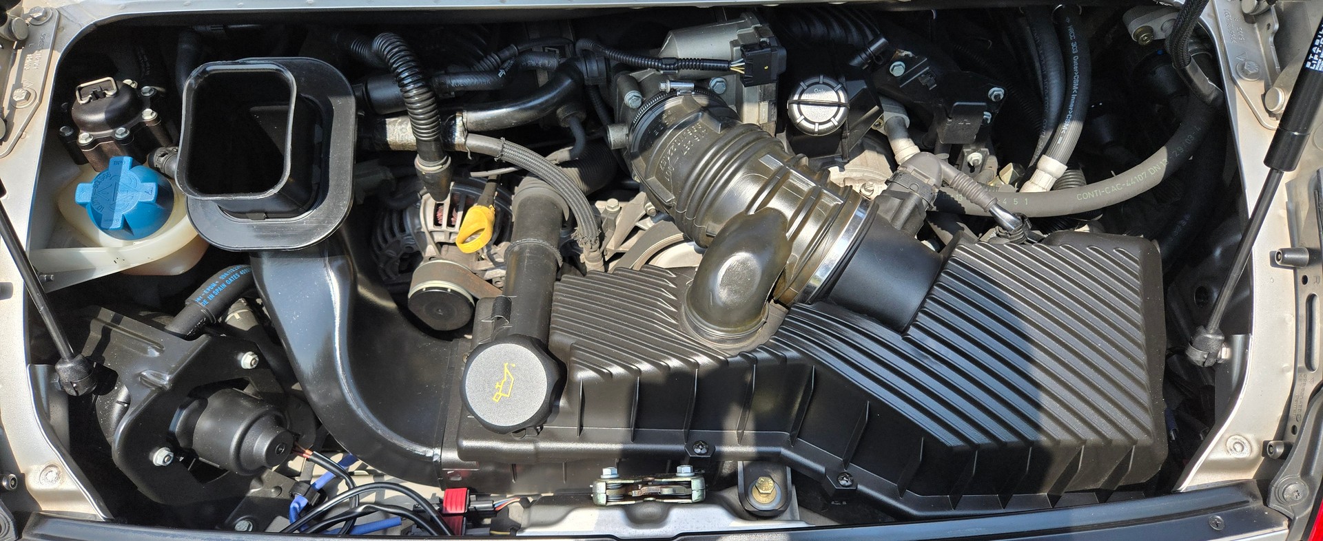 PORSCHE 911 Carrera 4 S Cabrio-image-13