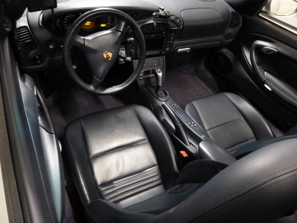 PORSCHE 911 Carrera 4 S Cabrio-image-2