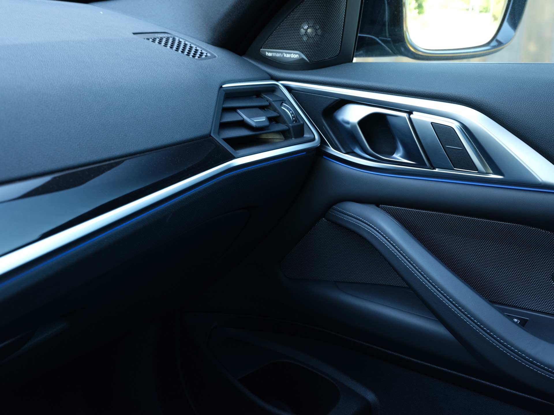 BMW M4 Coupé Competition M xDrive-image-19