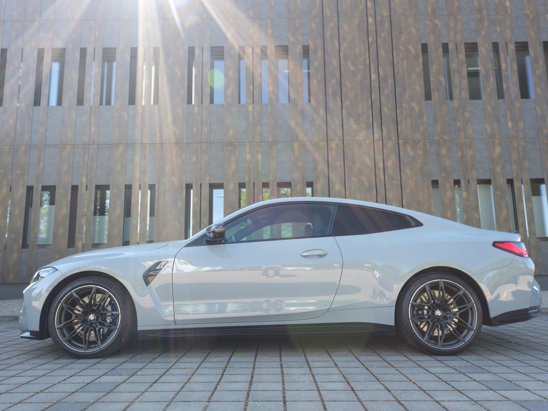 BMW M4 Coupé Competition M xDrive-image-3