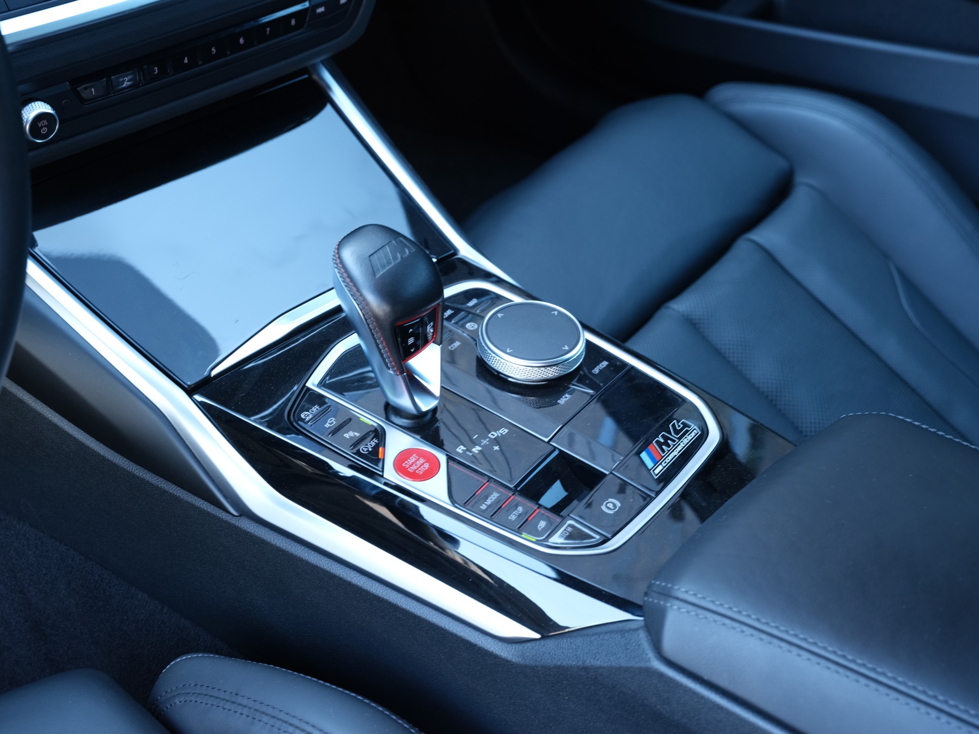 BMW M4 Coupé Competition M xDrive-image-15