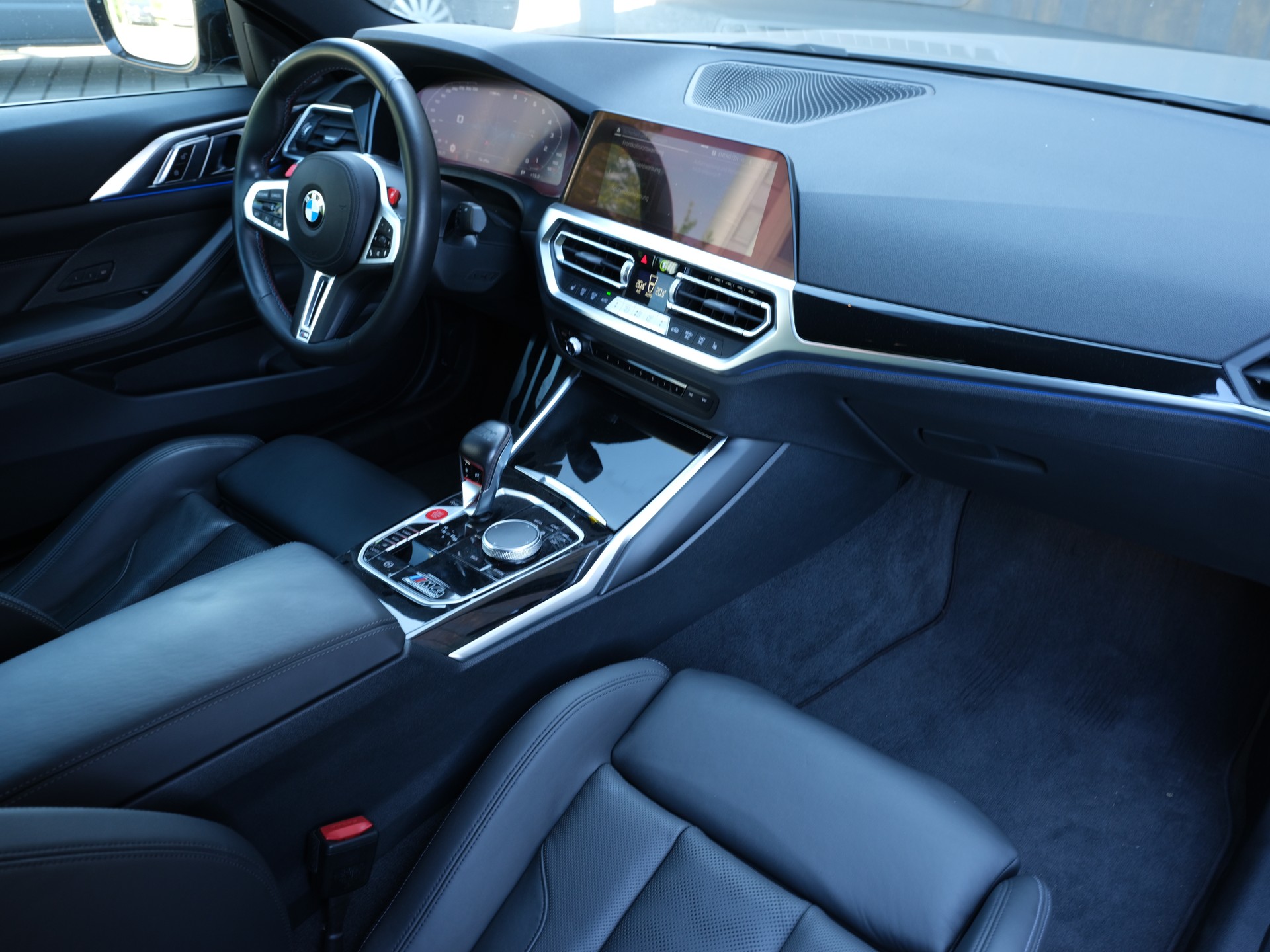 BMW M4 Coupé Competition M xDrive-image-21