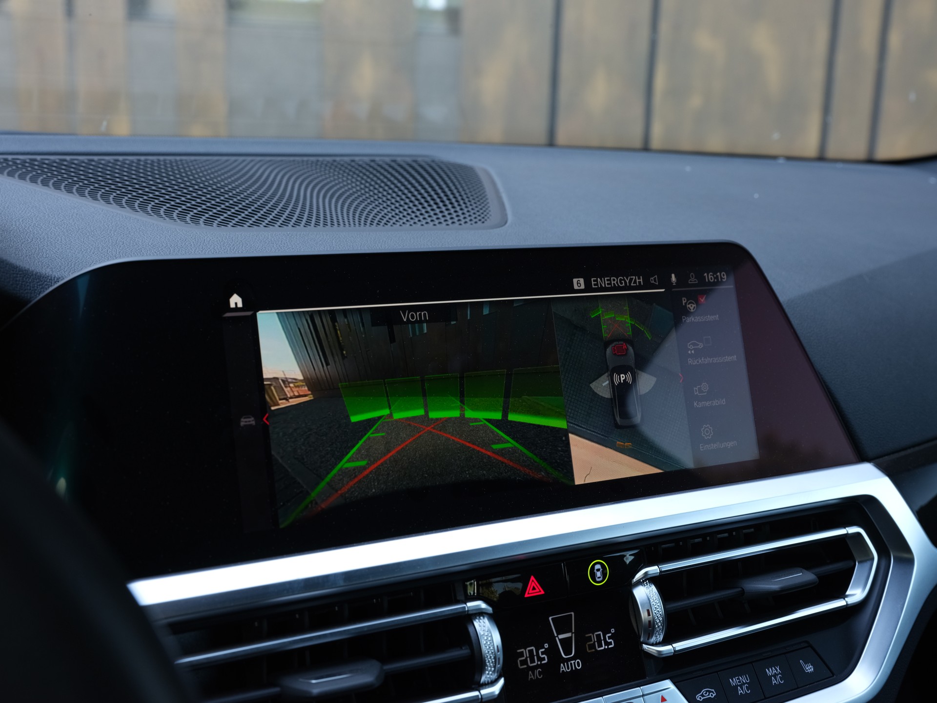 BMW M4 Coupé Competition M xDrive-image-16