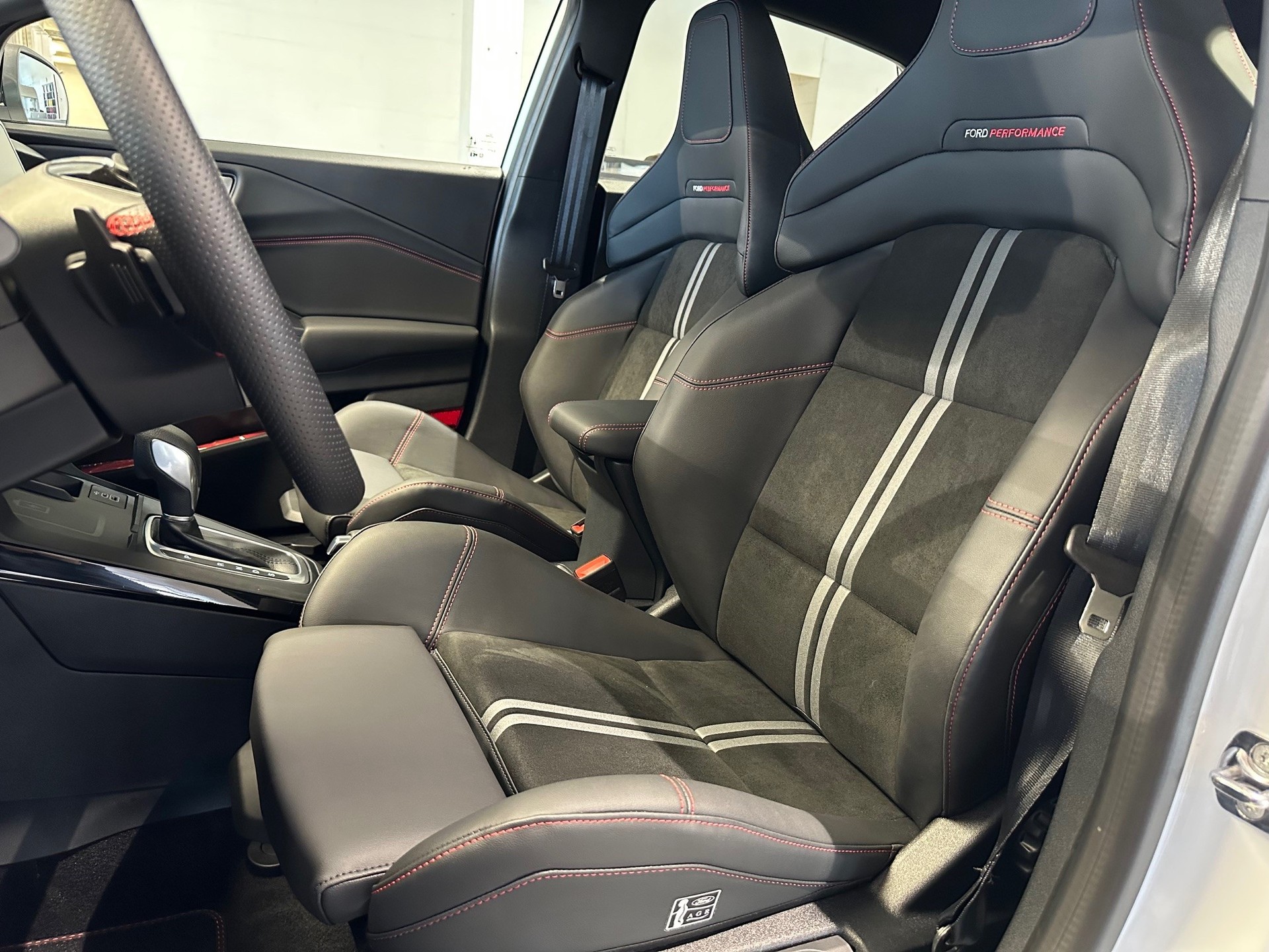 FORD Puma 1.0 EcoB Hybrid 160 ST Grynau Edition-image-11