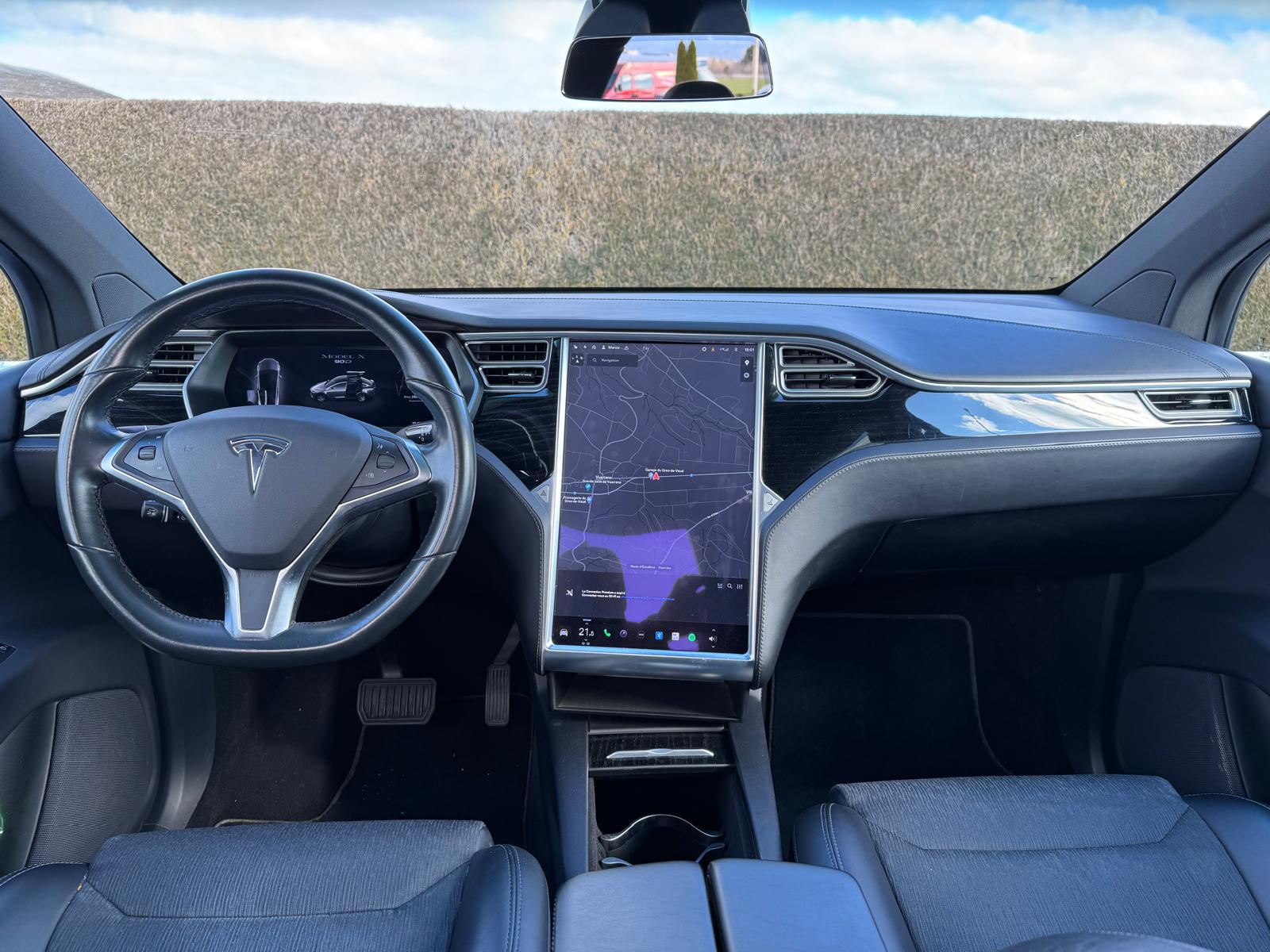 TESLA Model X 90 D-image-5