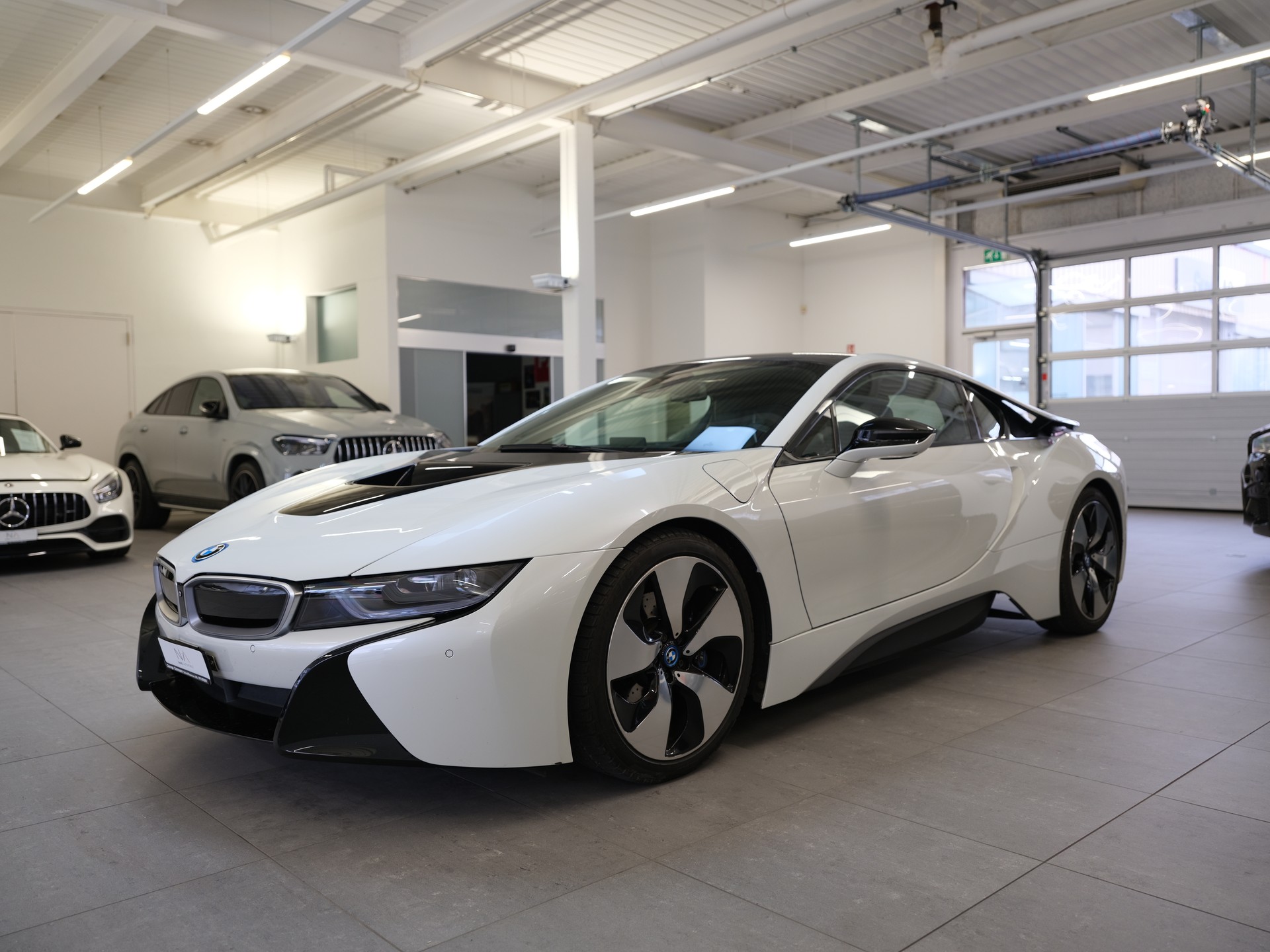 BMW i8 Coupé-image-2