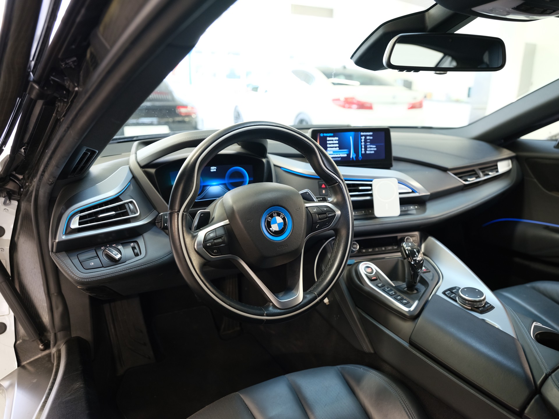 BMW i8 Coupé-image-8