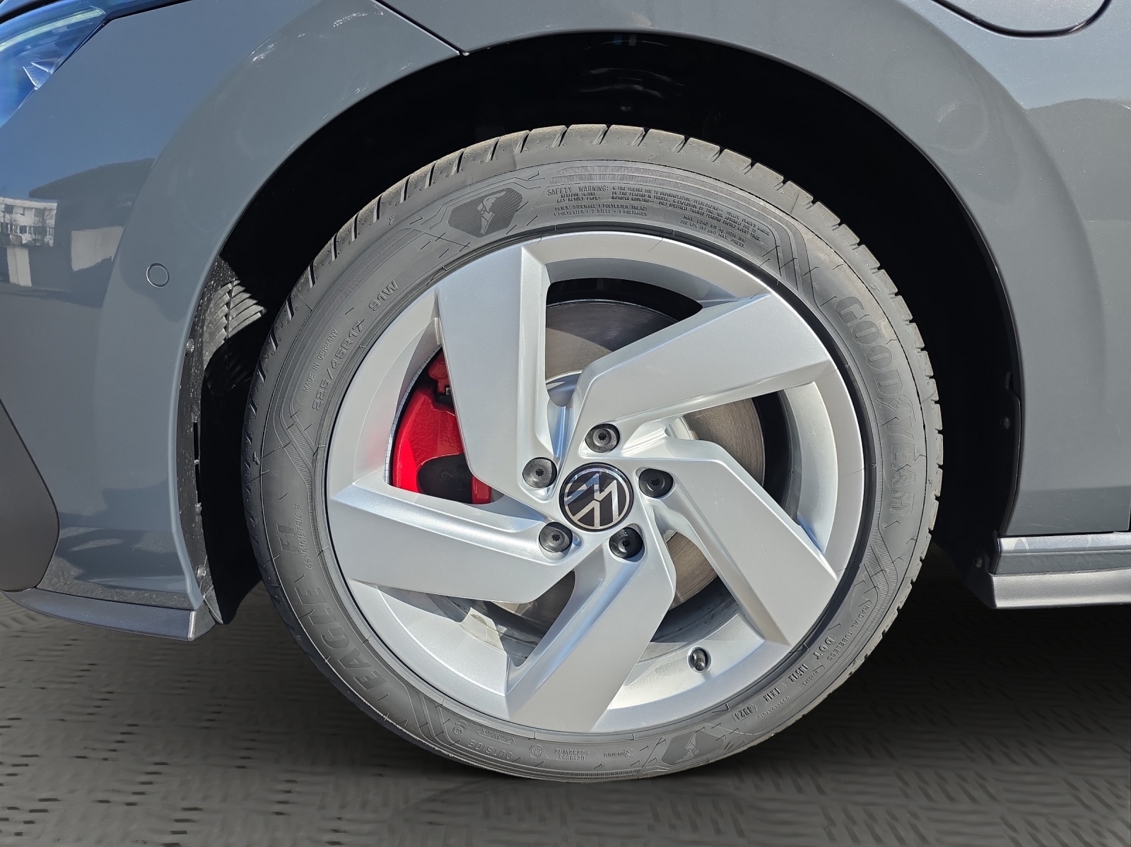 VW Golf 1.5 TSI PHEV GTE-image-6