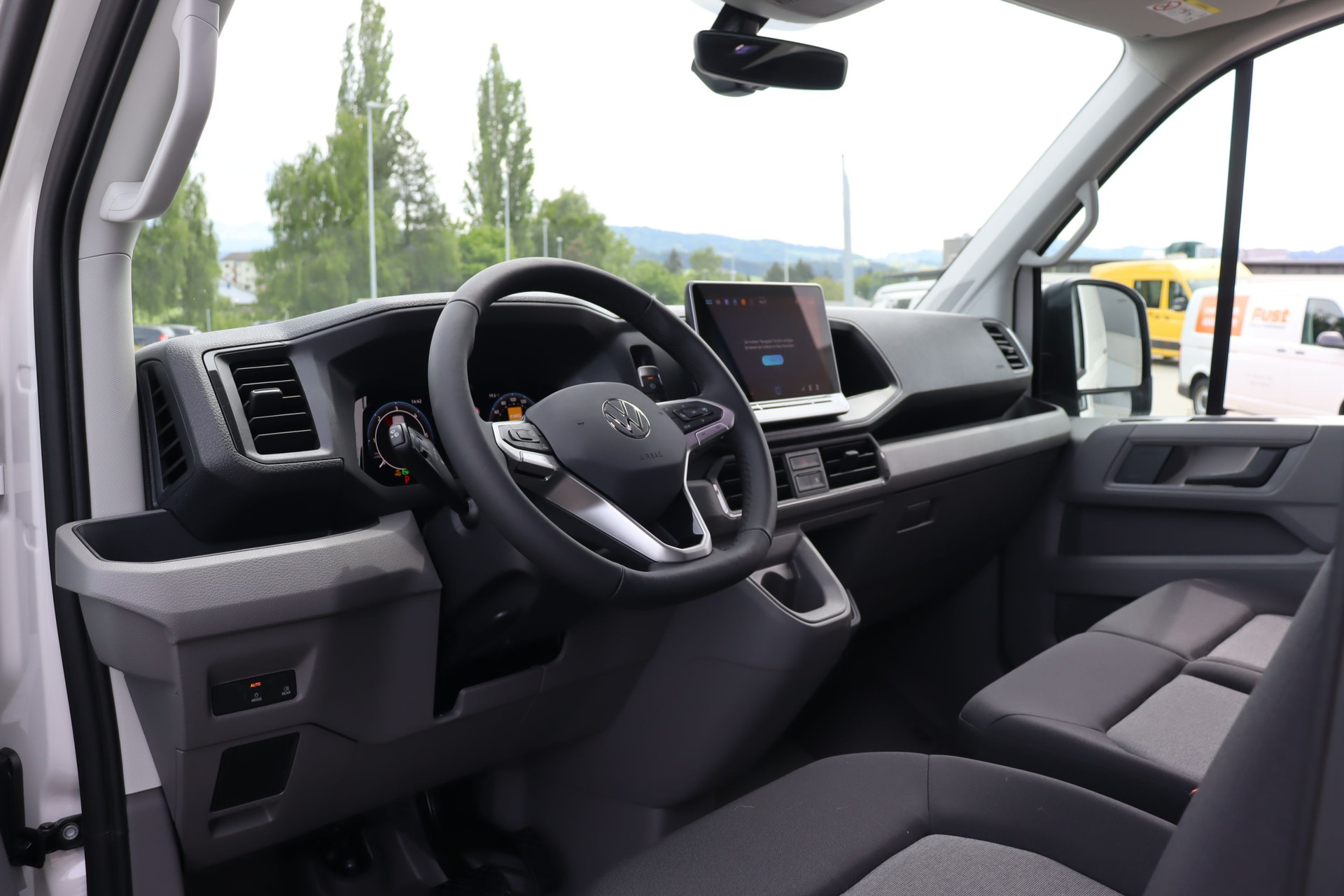 VW Crafter 35 2.0 BiTDI L3 4Motion A-image-12