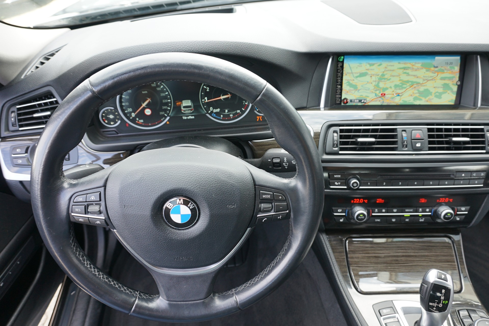 BMW 528i xDrive Touring Luxury 245PS mit Abstandsregeltempomat-image-19