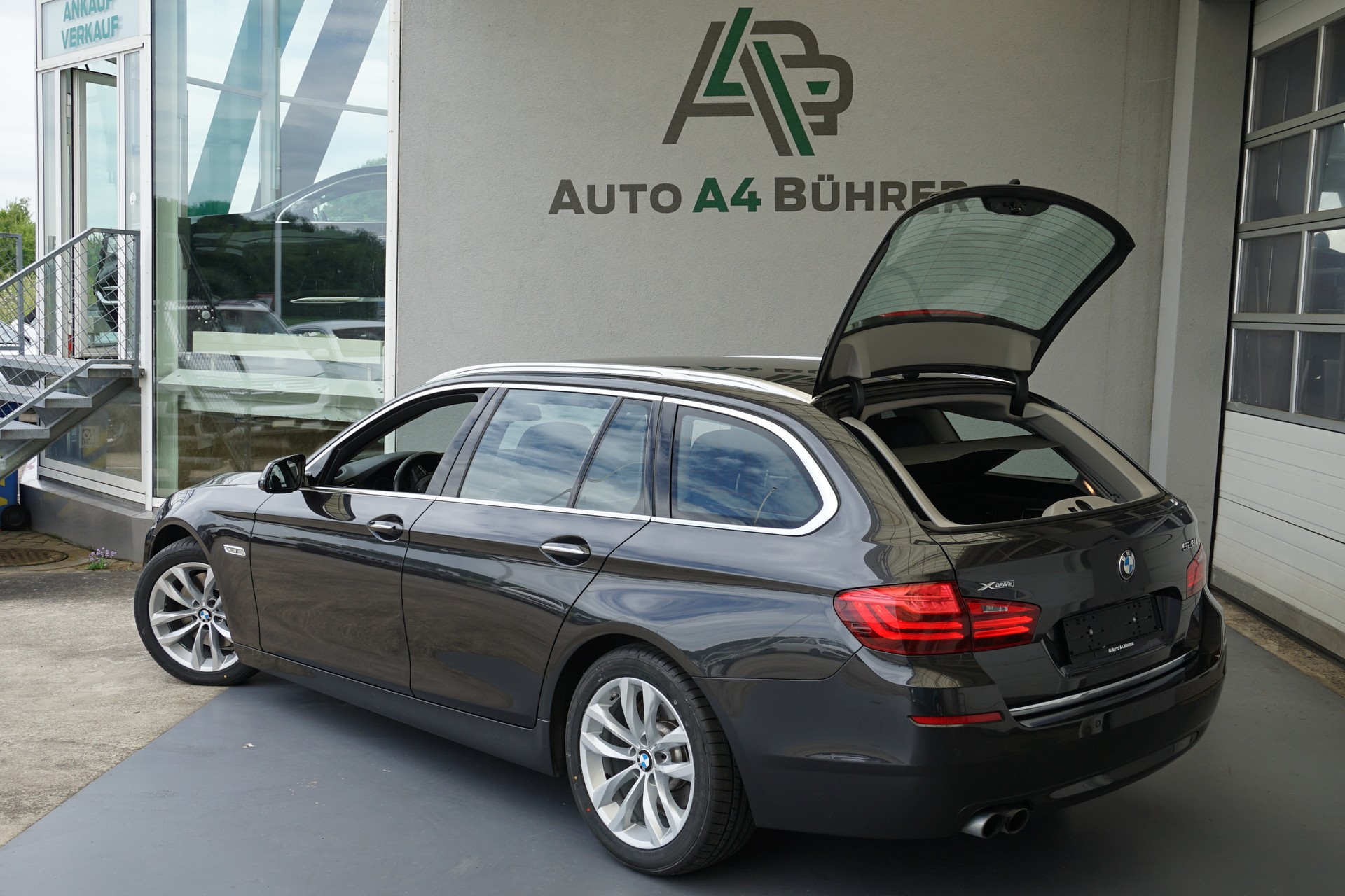 BMW 528i xDrive Touring Luxury 245PS mit Abstandsregeltempomat-image-6