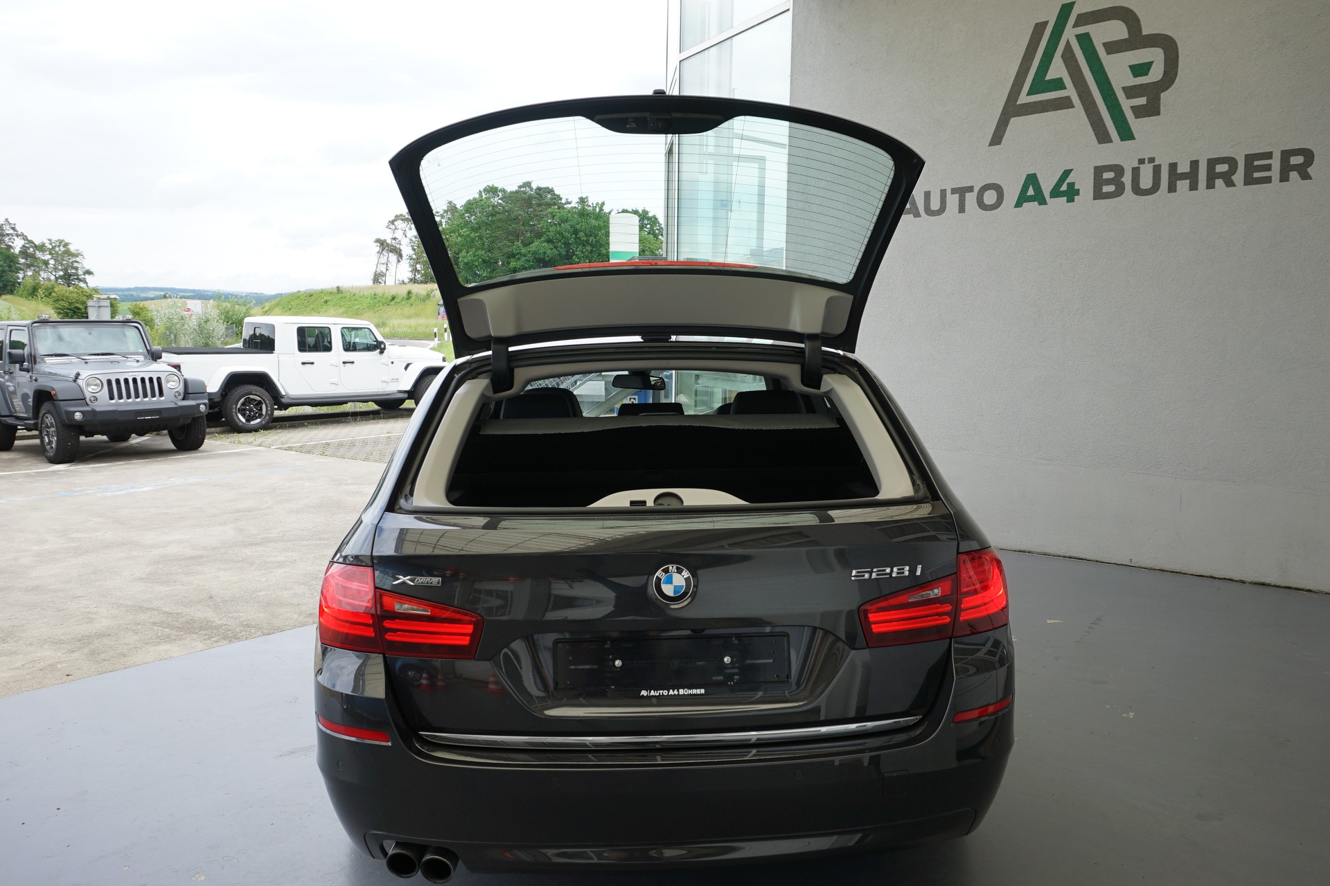 BMW 528i xDrive Touring Luxury 245PS mit Abstandsregeltempomat-image-7