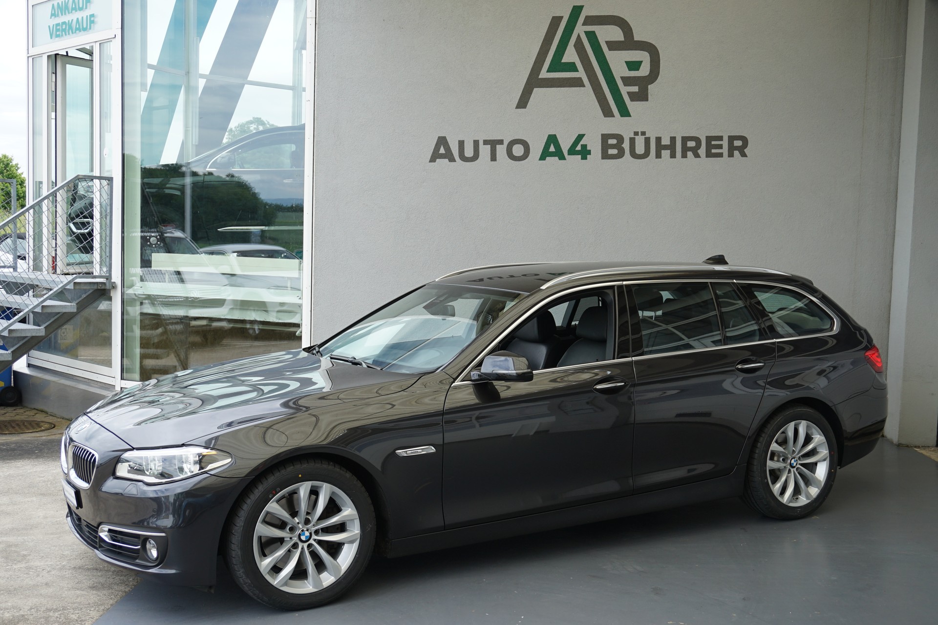 BMW 528i xDrive Touring Luxury 245PS mit Abstandsregeltempomat-image-2