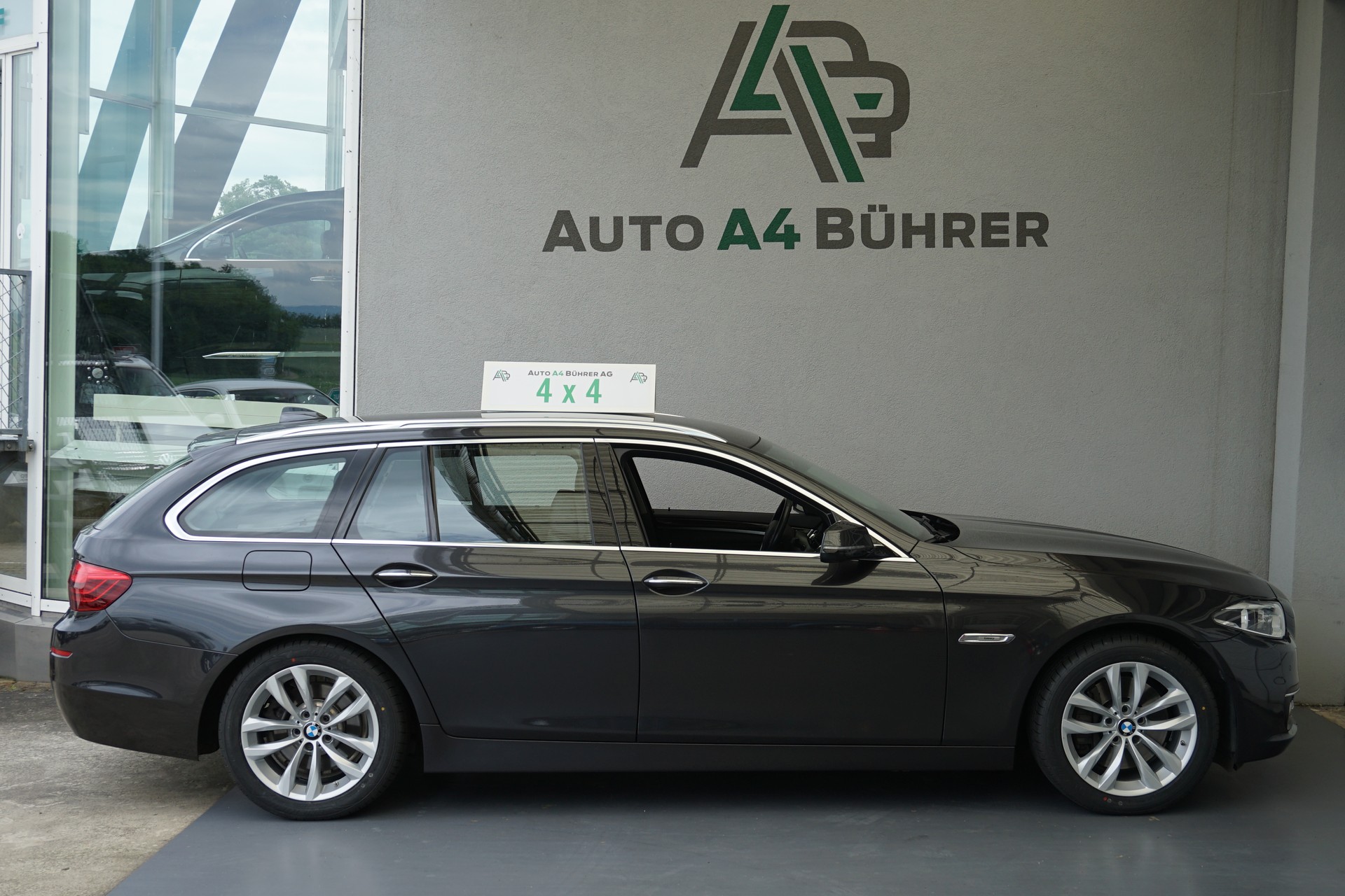 BMW 528i xDrive Touring Luxury 245PS mit Abstandsregeltempomat-image-5