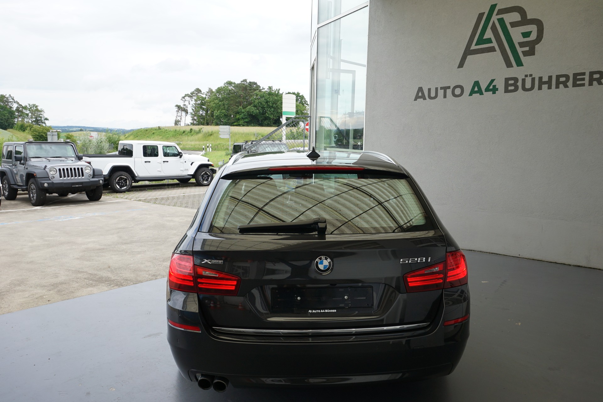 BMW 528i xDrive Touring Luxury 245PS mit Abstandsregeltempomat-image-8