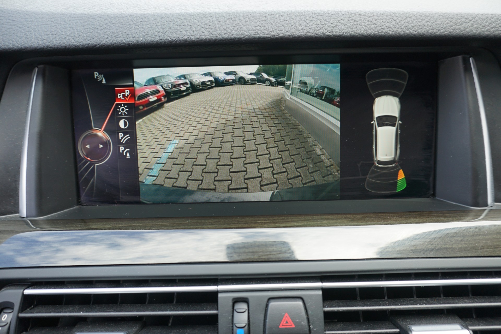 BMW 528i xDrive Touring Luxury 245PS mit Abstandsregeltempomat-image-20