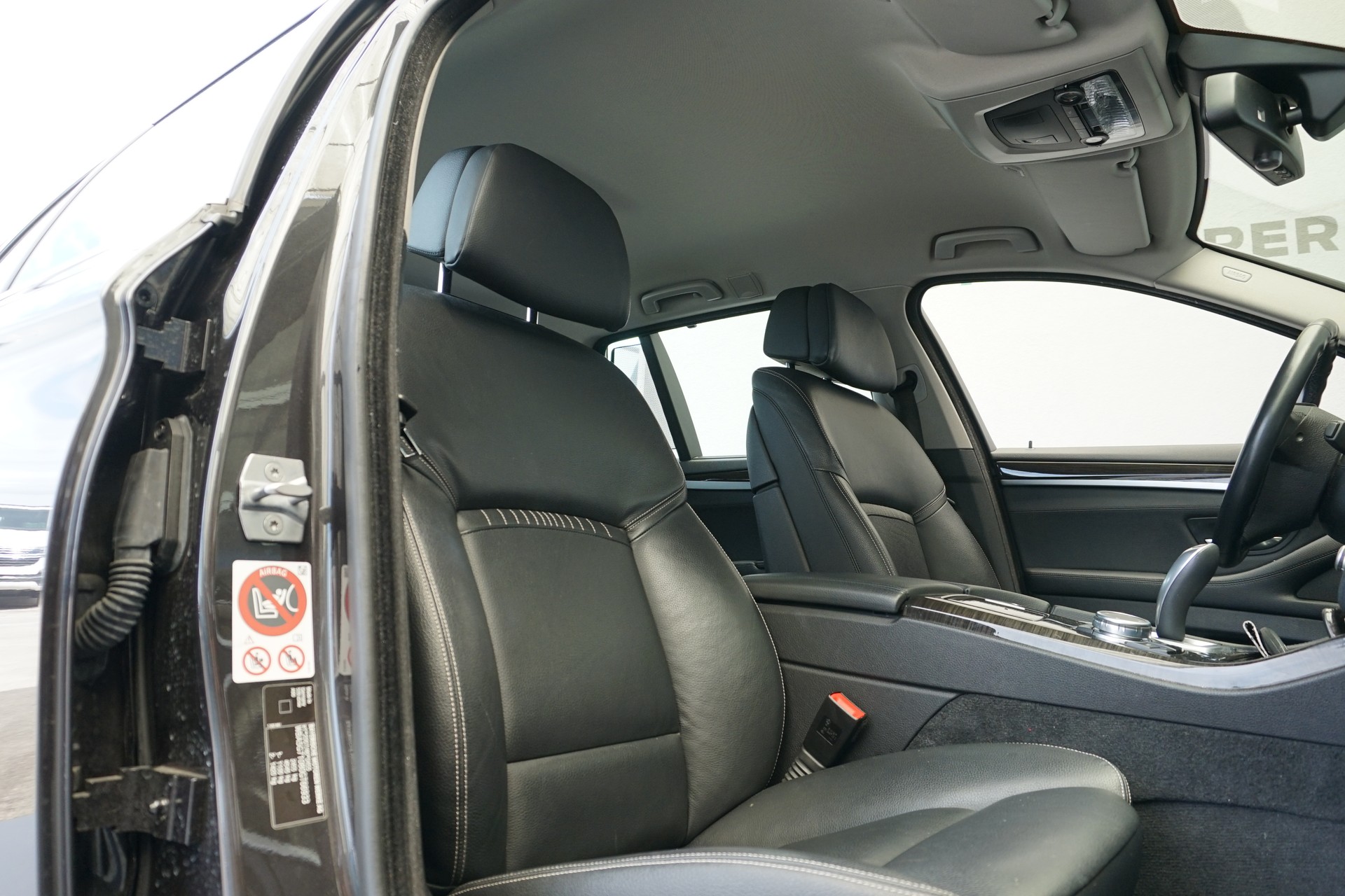 BMW 528i xDrive Touring Luxury 245PS mit Abstandsregeltempomat-image-23