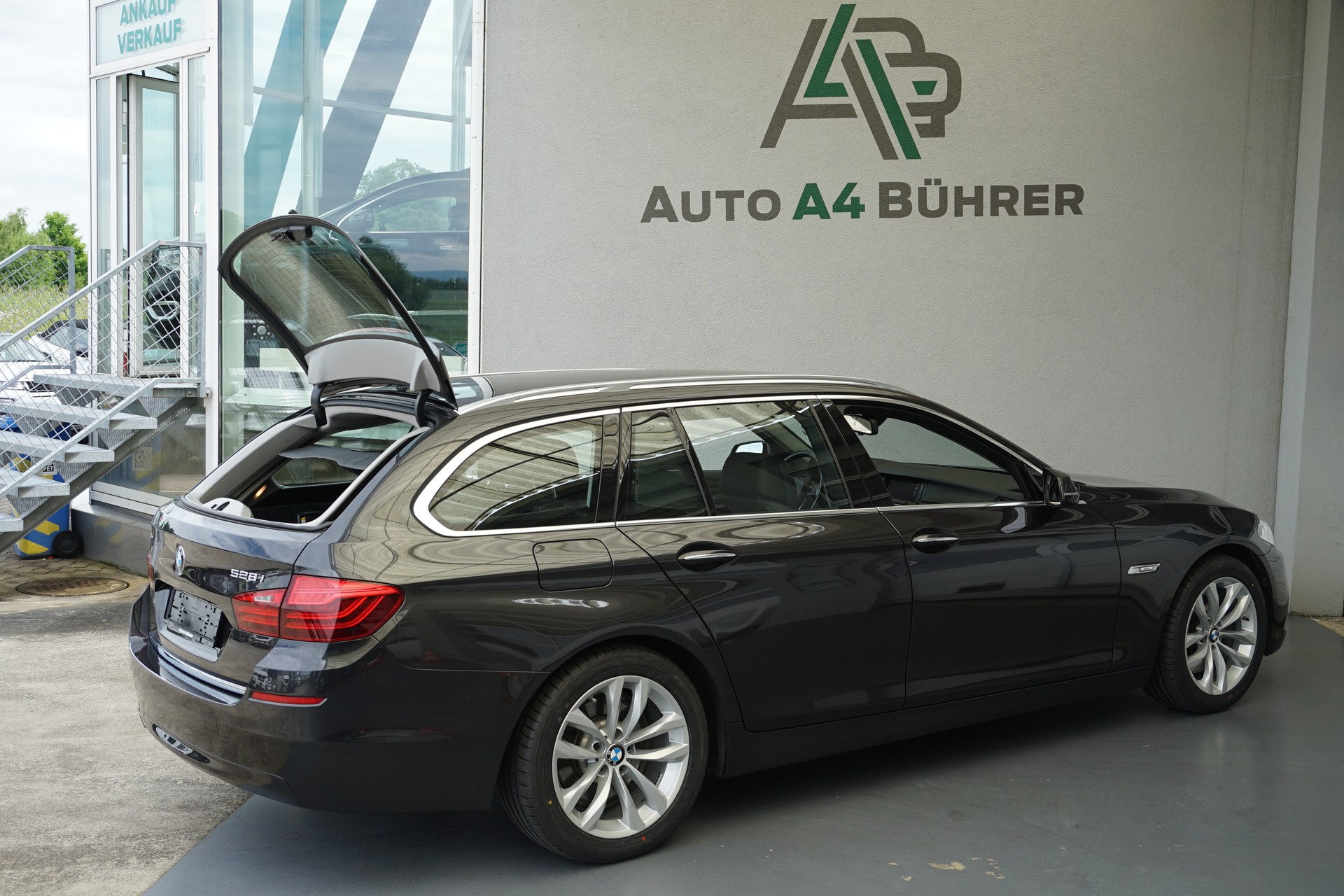 BMW 528i xDrive Touring Luxury 245PS mit Abstandsregeltempomat-image-10