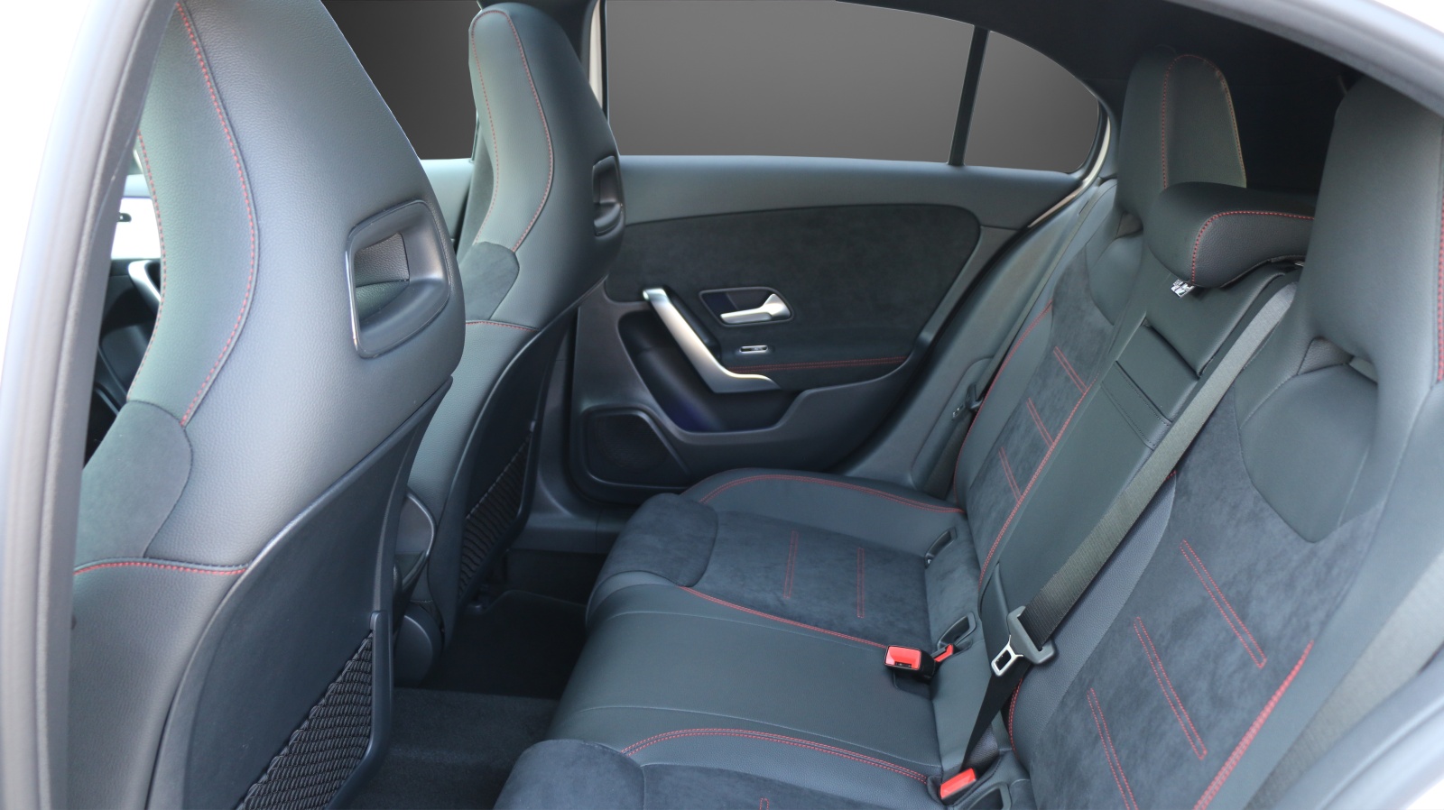 MERCEDES-BENZ A 200 7G-DCT-image-8