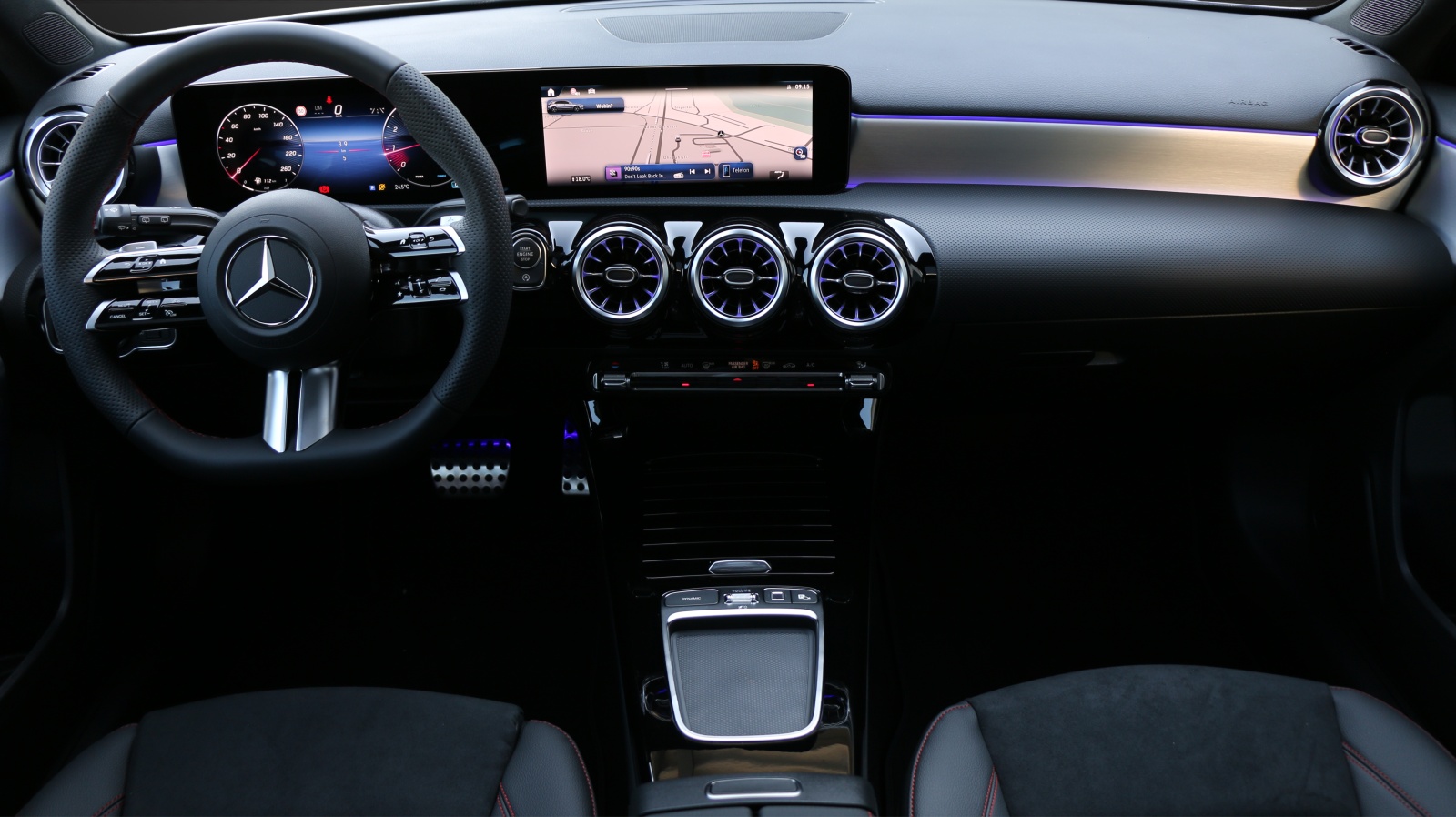 MERCEDES-BENZ A 200 7G-DCT-image-3
