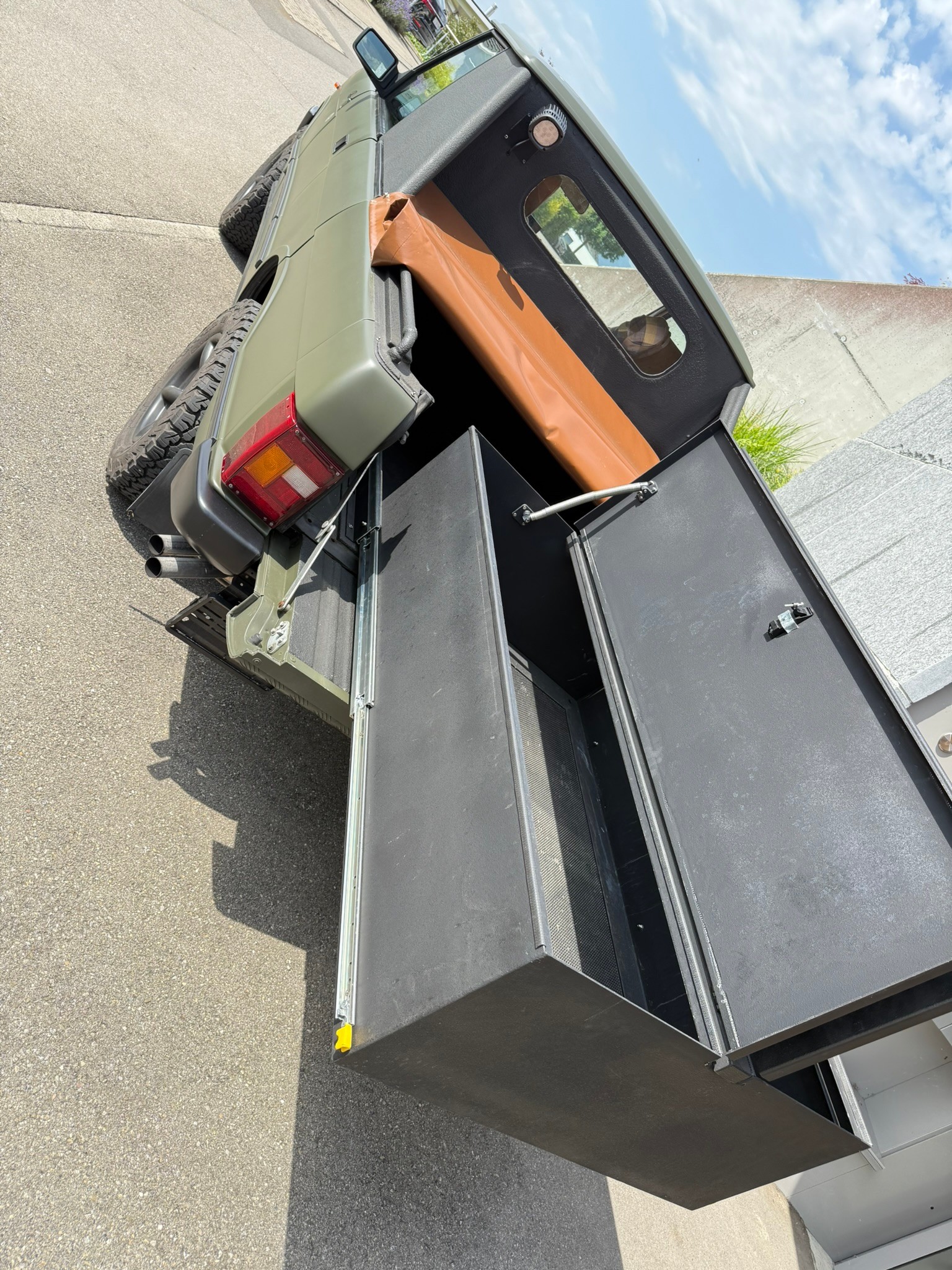 LAND ROVER Unikat von Emil Frey gebaut-image-7