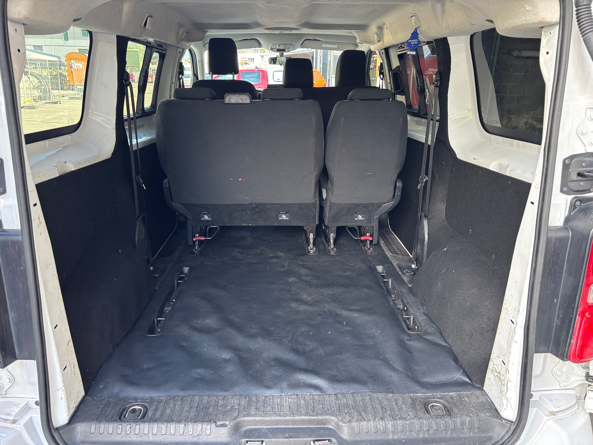 TOYOTA Proace 2.0D Shuttle-image-9