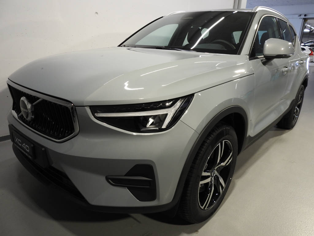 VOLVO XC40 2.0 B3 MH Core-image-0