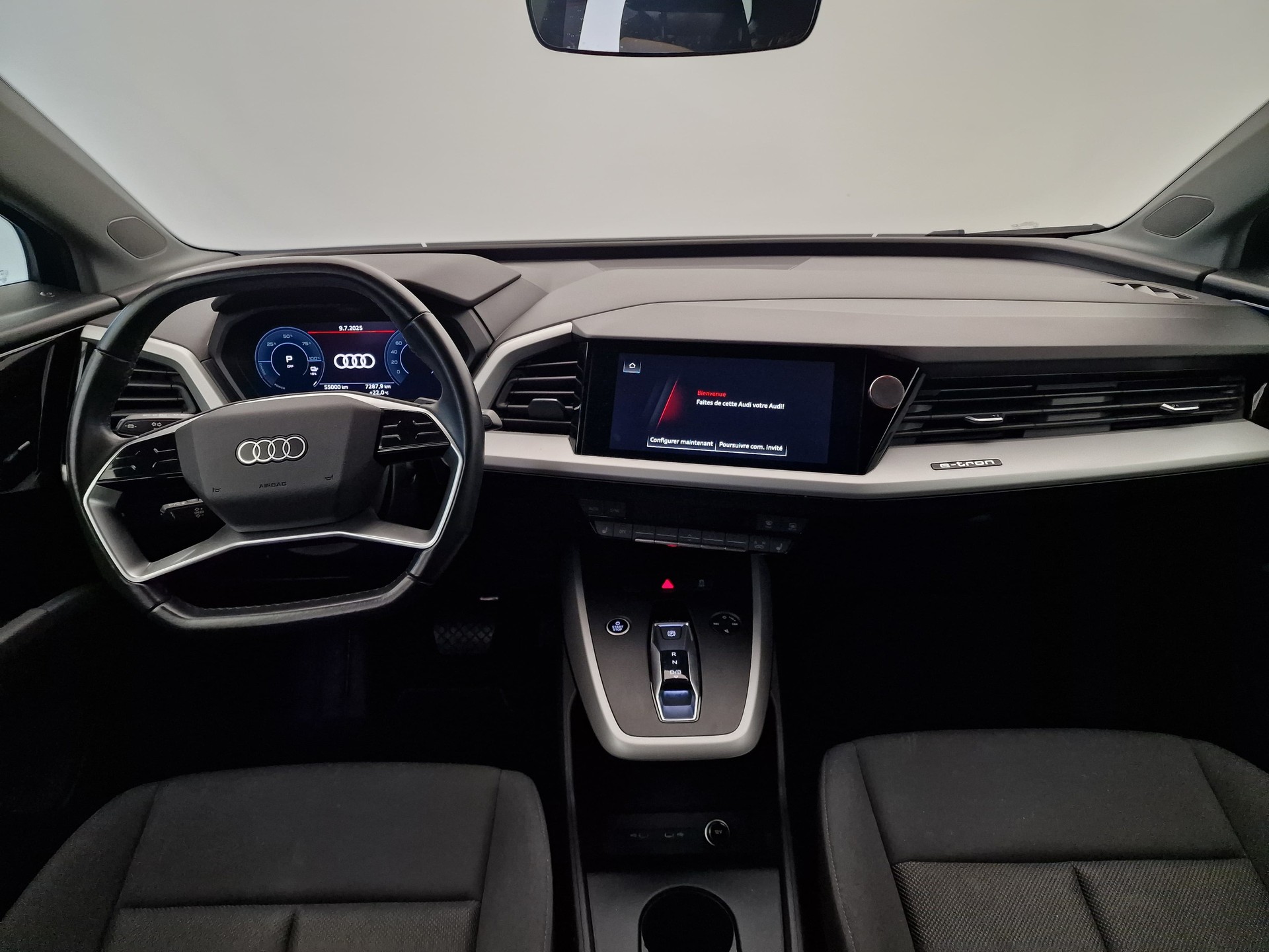 AUDI Q4 e-tron 40-image-9