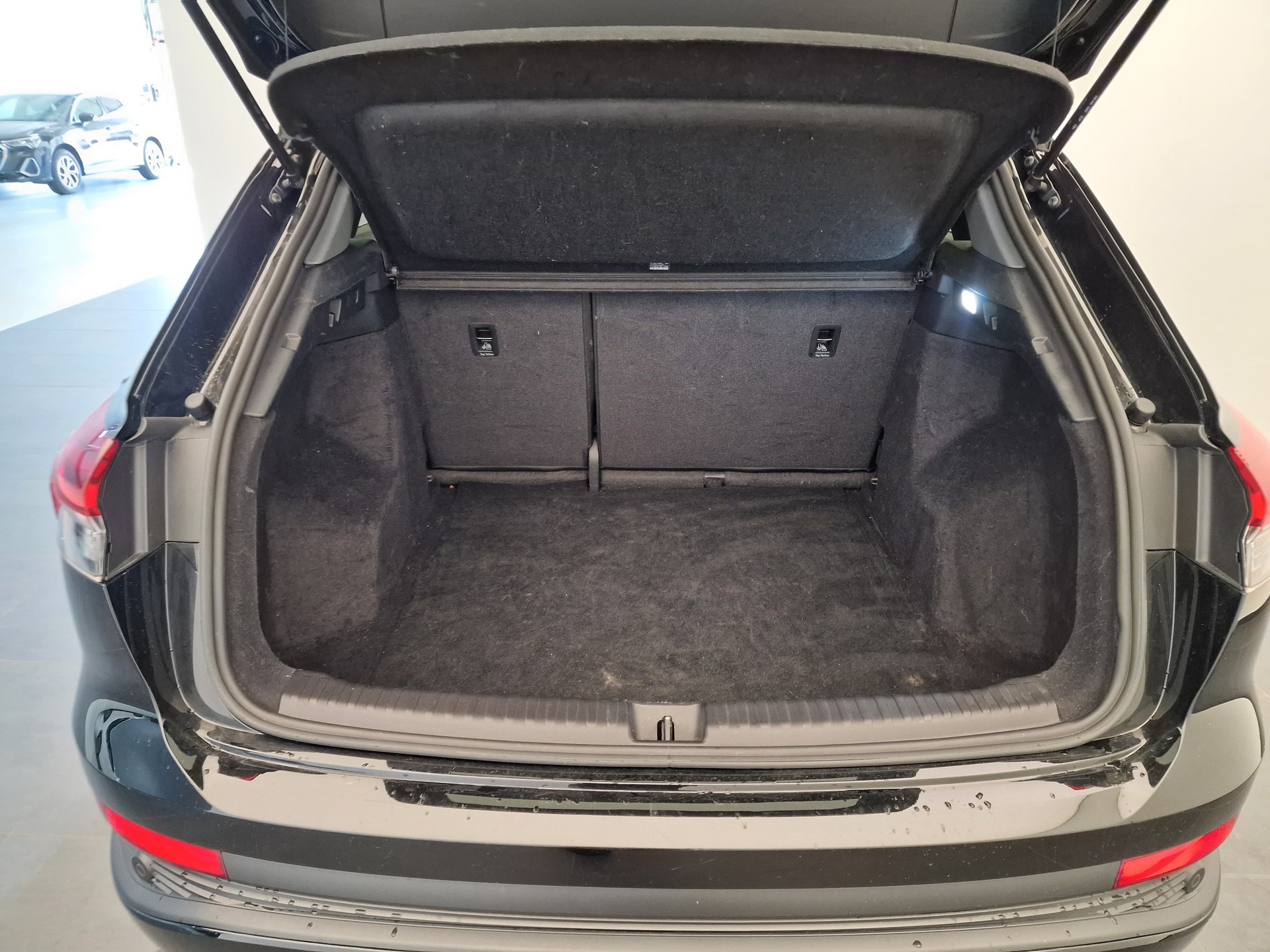 AUDI Q4 e-tron 40-image-13