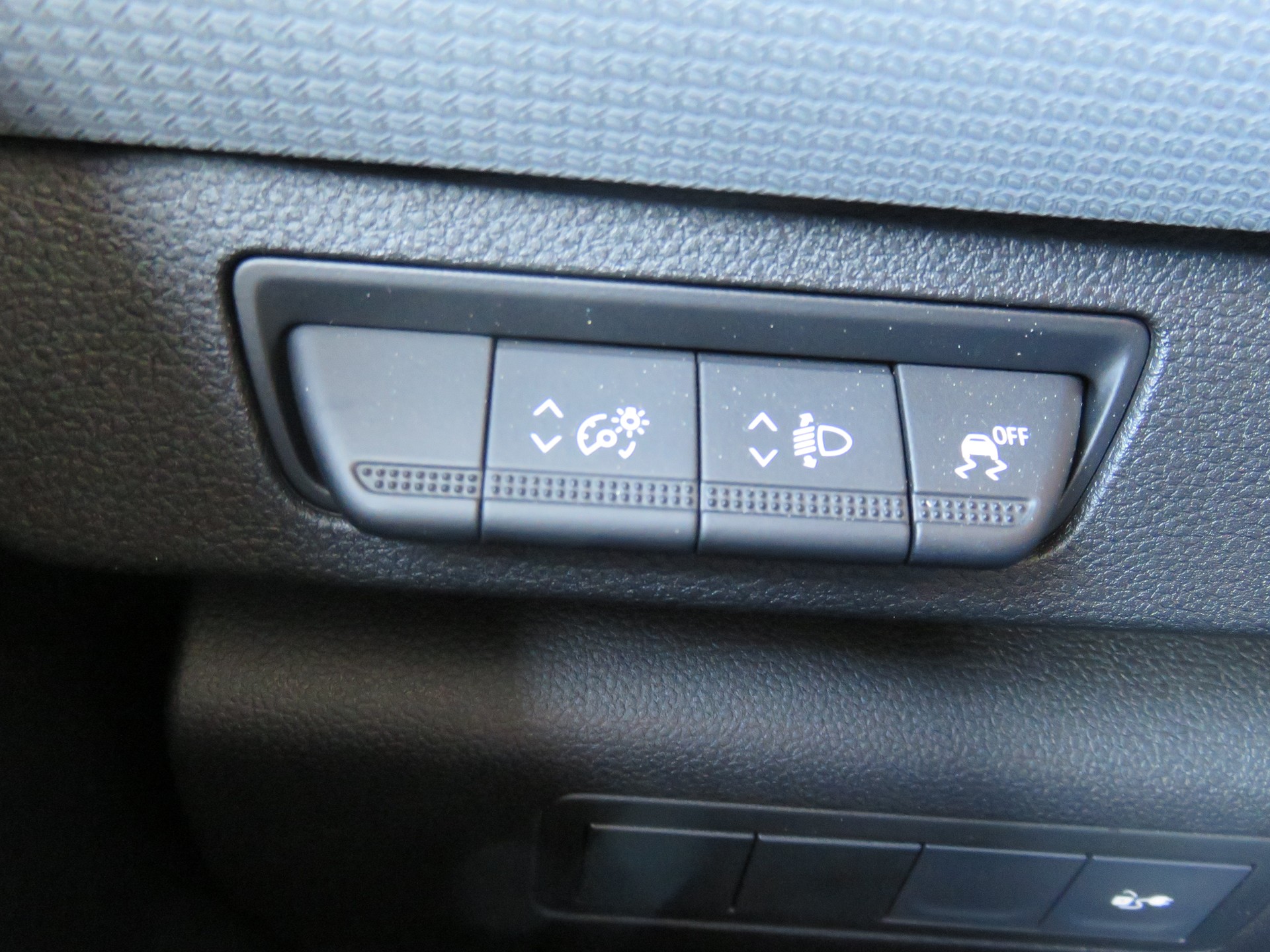 NISSAN Townstar EV45 kWh 22kW L1 N-Connecta-image-17