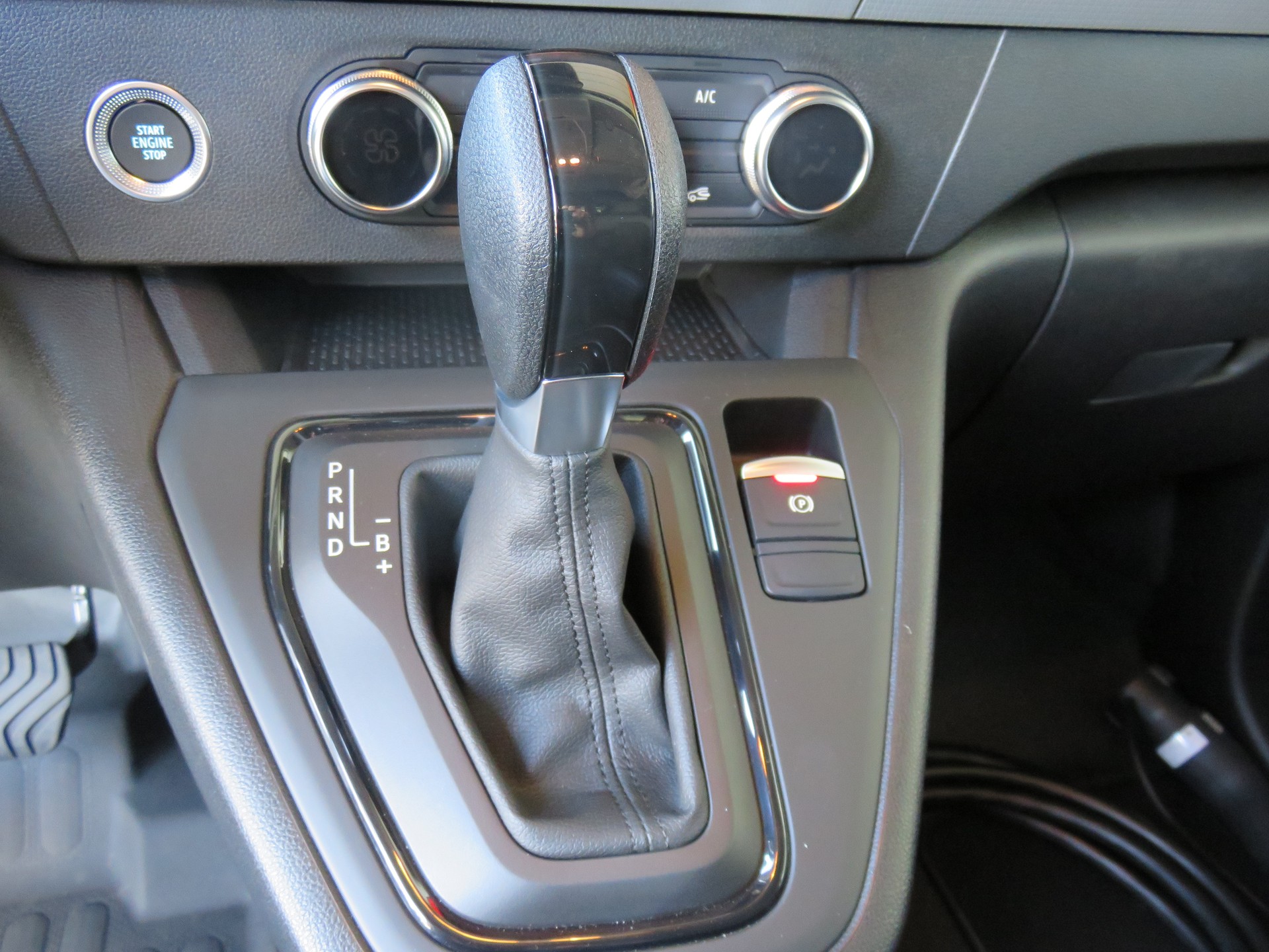 NISSAN Townstar EV45 kWh 22kW L1 N-Connecta-image-13