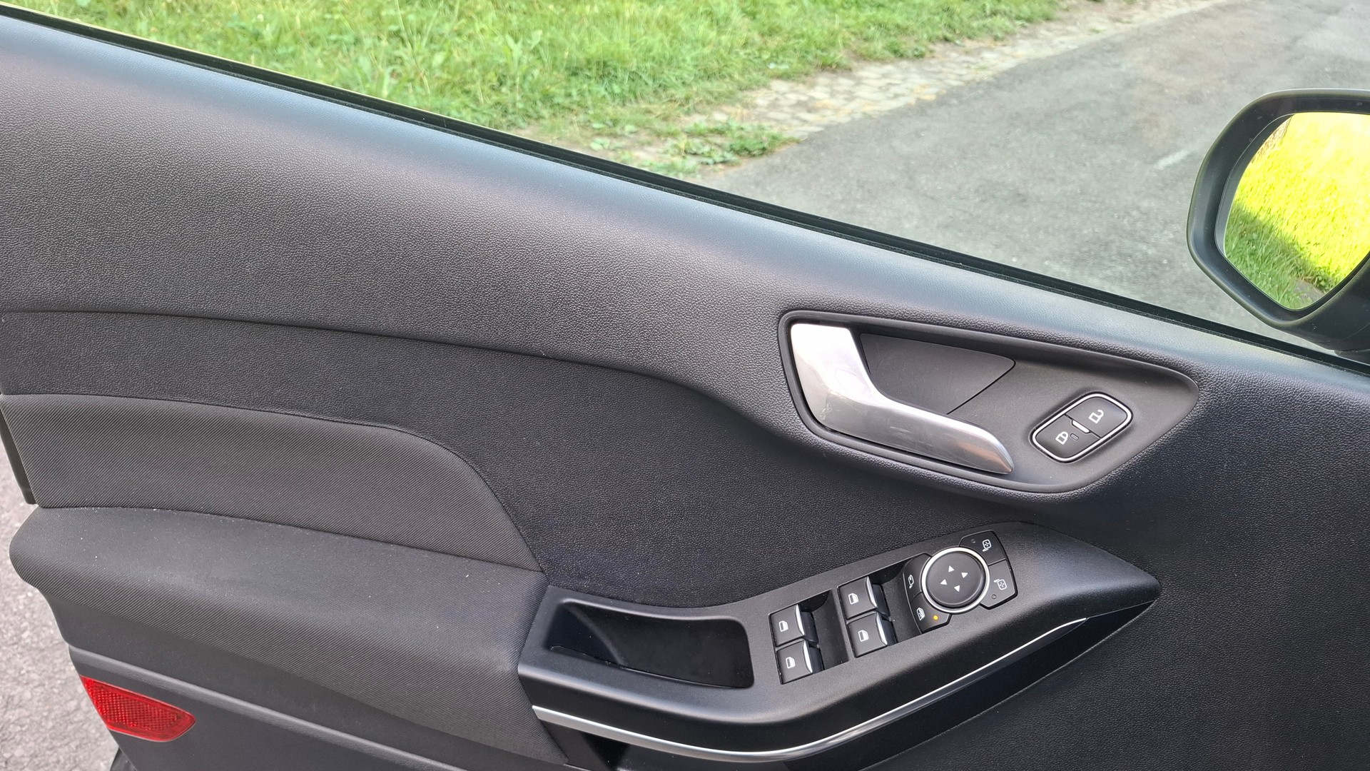 FORD FIESTA-image-11