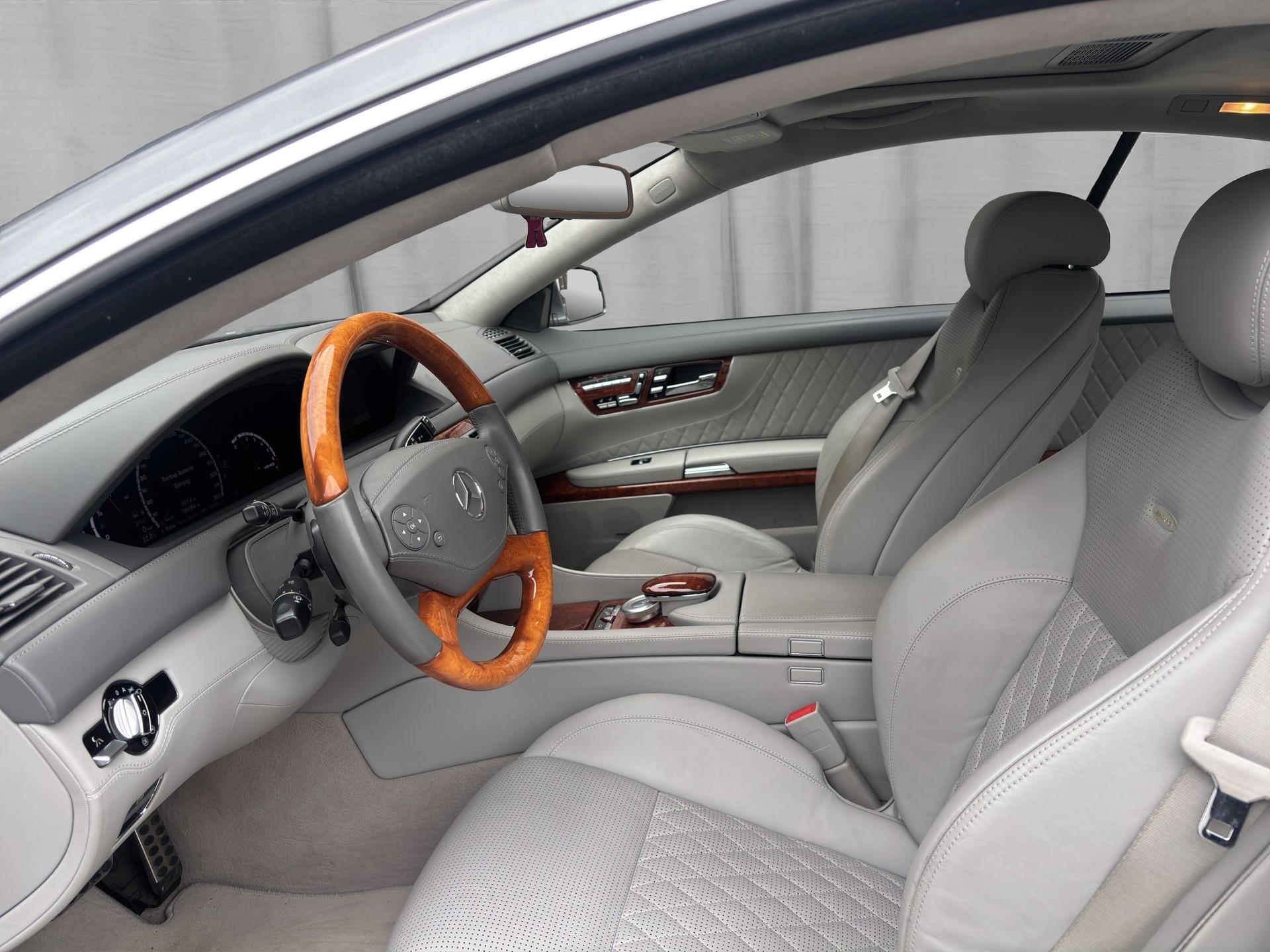 MERCEDES-BENZ CL 65 AMG Automatic-image-6