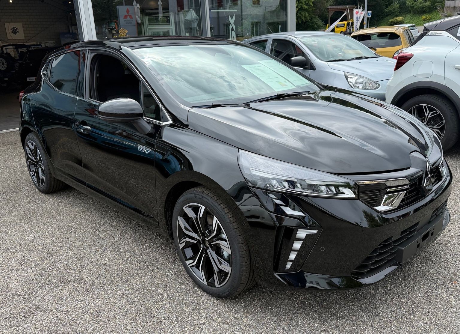 MITSUBISHI Colt 1.6 HEV Instyle-showroom-element-1