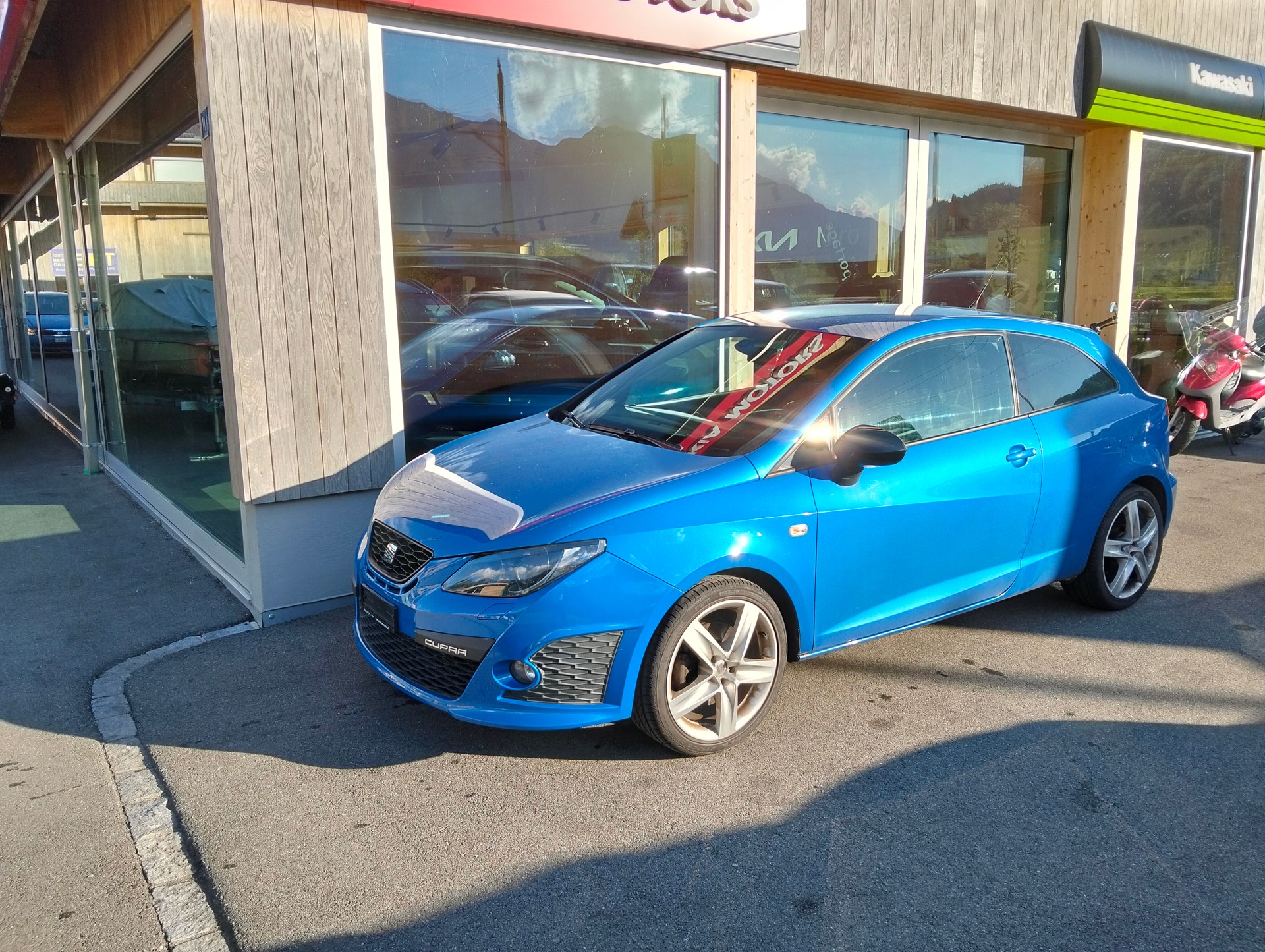 SEAT Ibiza SC 1.4 TSI Cupra DSG-image-1