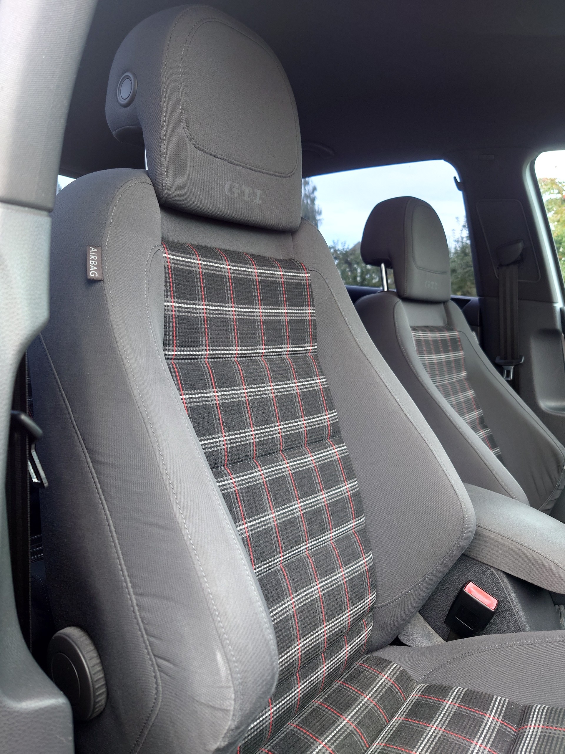 VW Golf 2.0 TFSI GTI-image-7