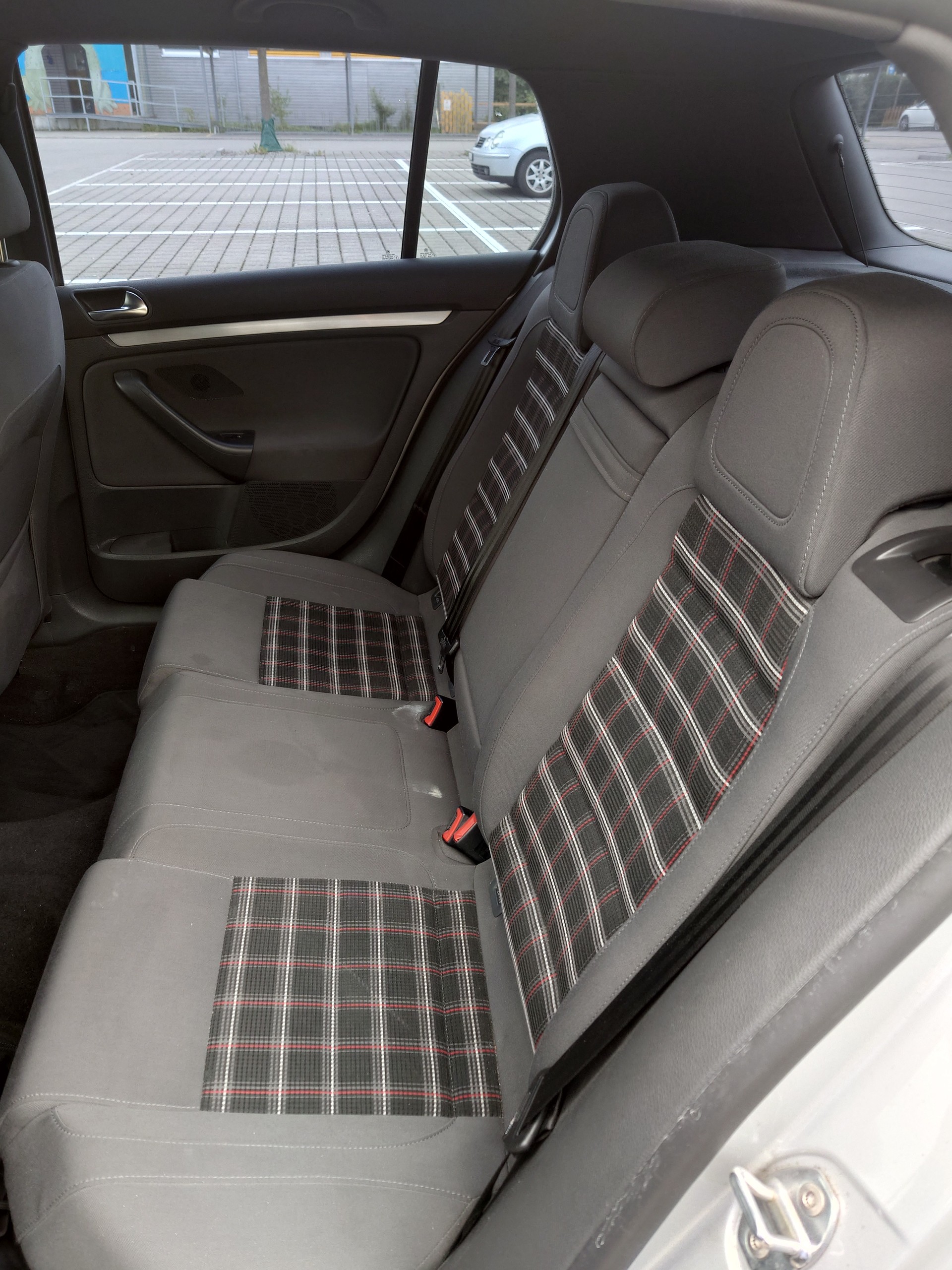 VW Golf 2.0 TFSI GTI-image-8