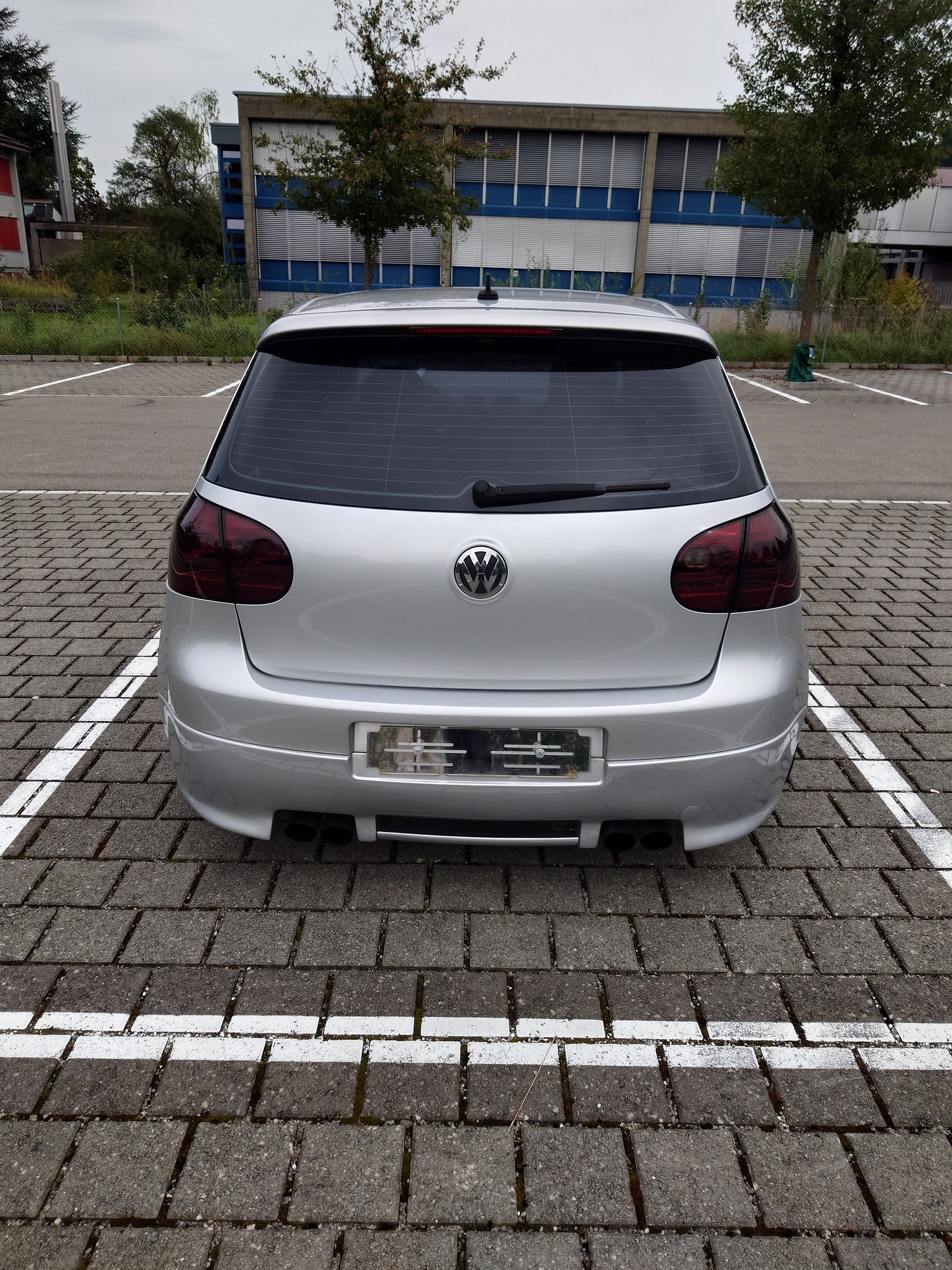 VW Golf 2.0 TFSI GTI-image-4