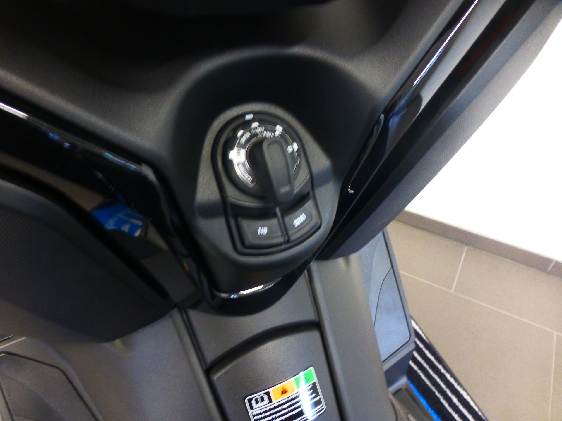 YAMAHA X-Max 300-image-9