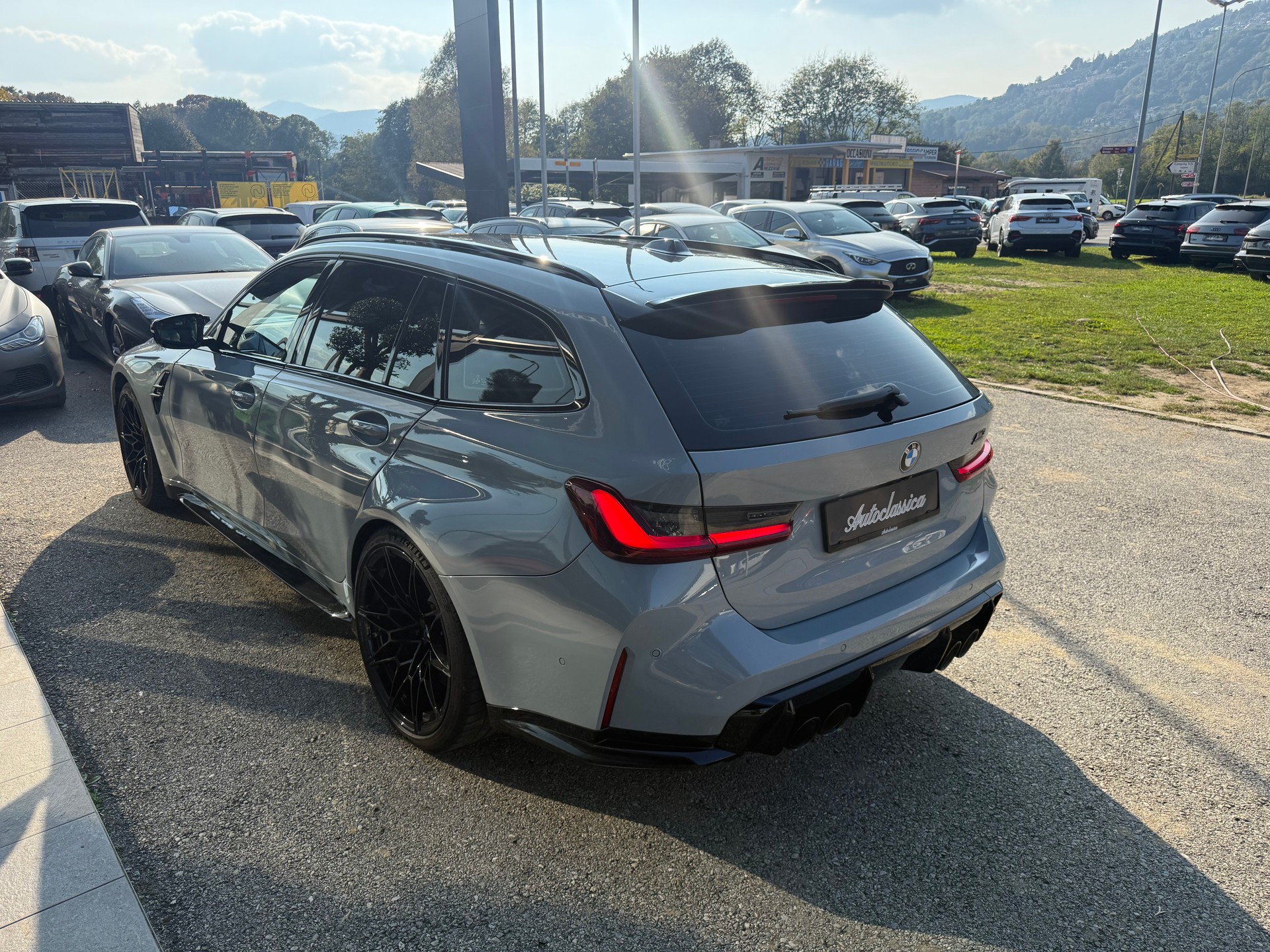 BMW M3 Touring xDrive Competition M-image-6