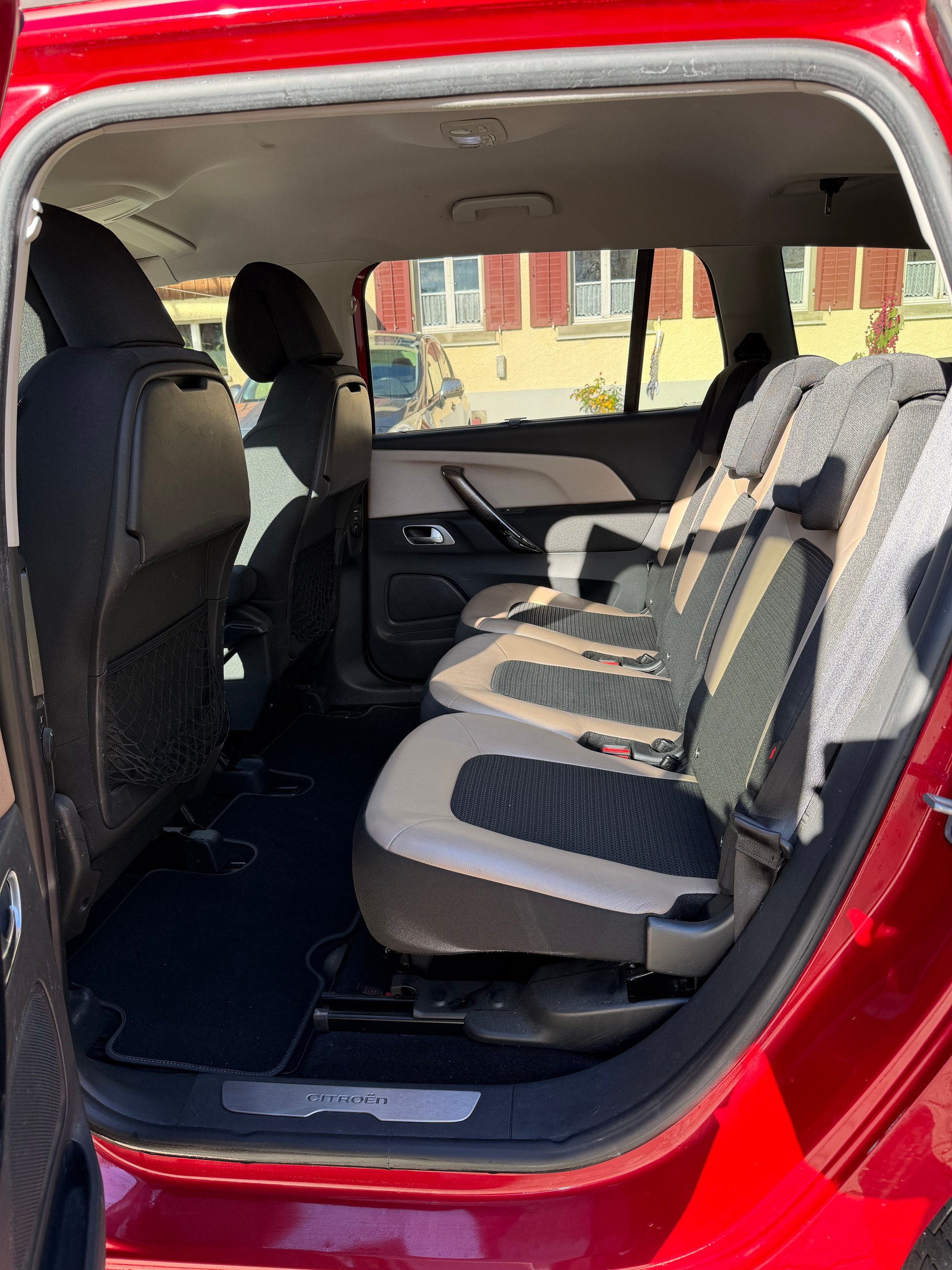 CITROEN Grand C4 Picasso 2.0 BlueHDi Intensive Automatic-image-6