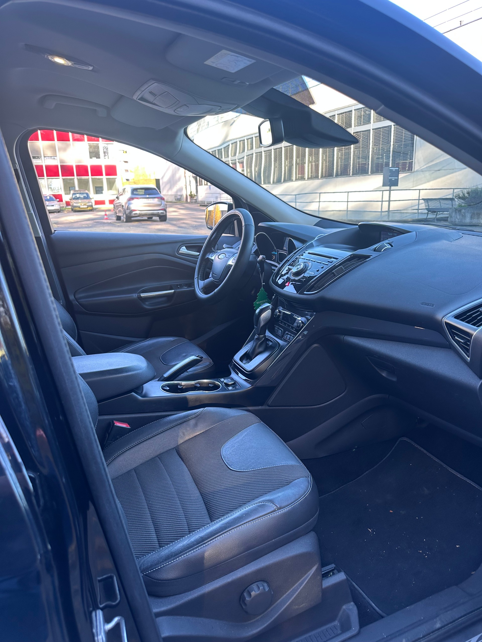 FORD Kuga 2.0 TDCi Titanium 4WD PowerShift-image-8